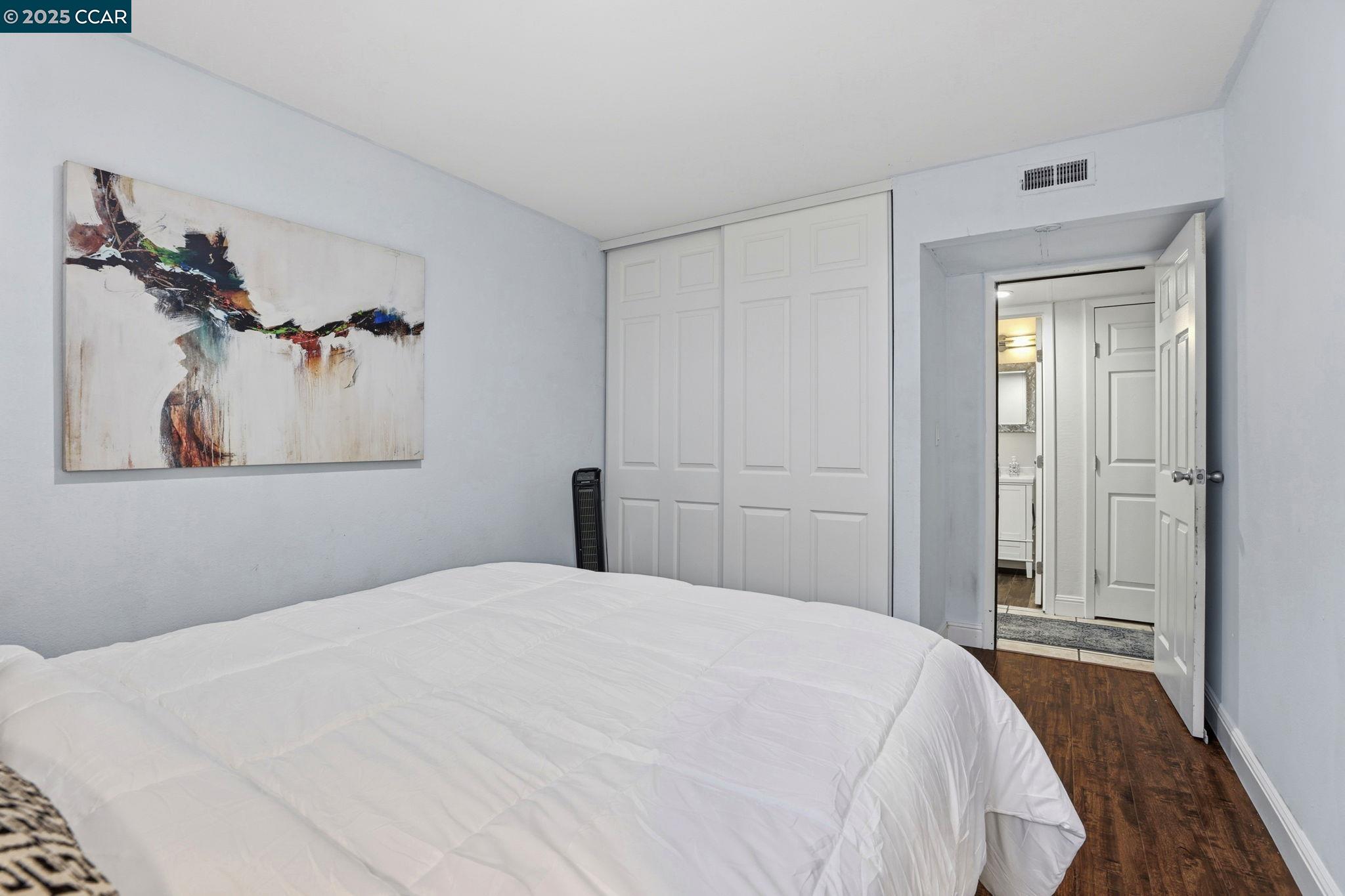 Photo #15: 41119098 Listing: Photo #15