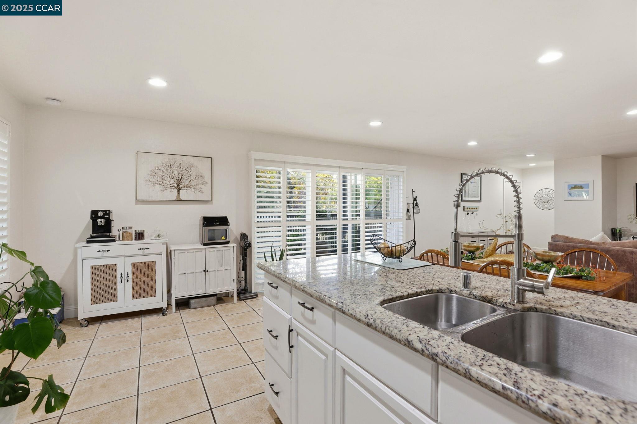 Photo #9: 41119098 Listing: Photo #9