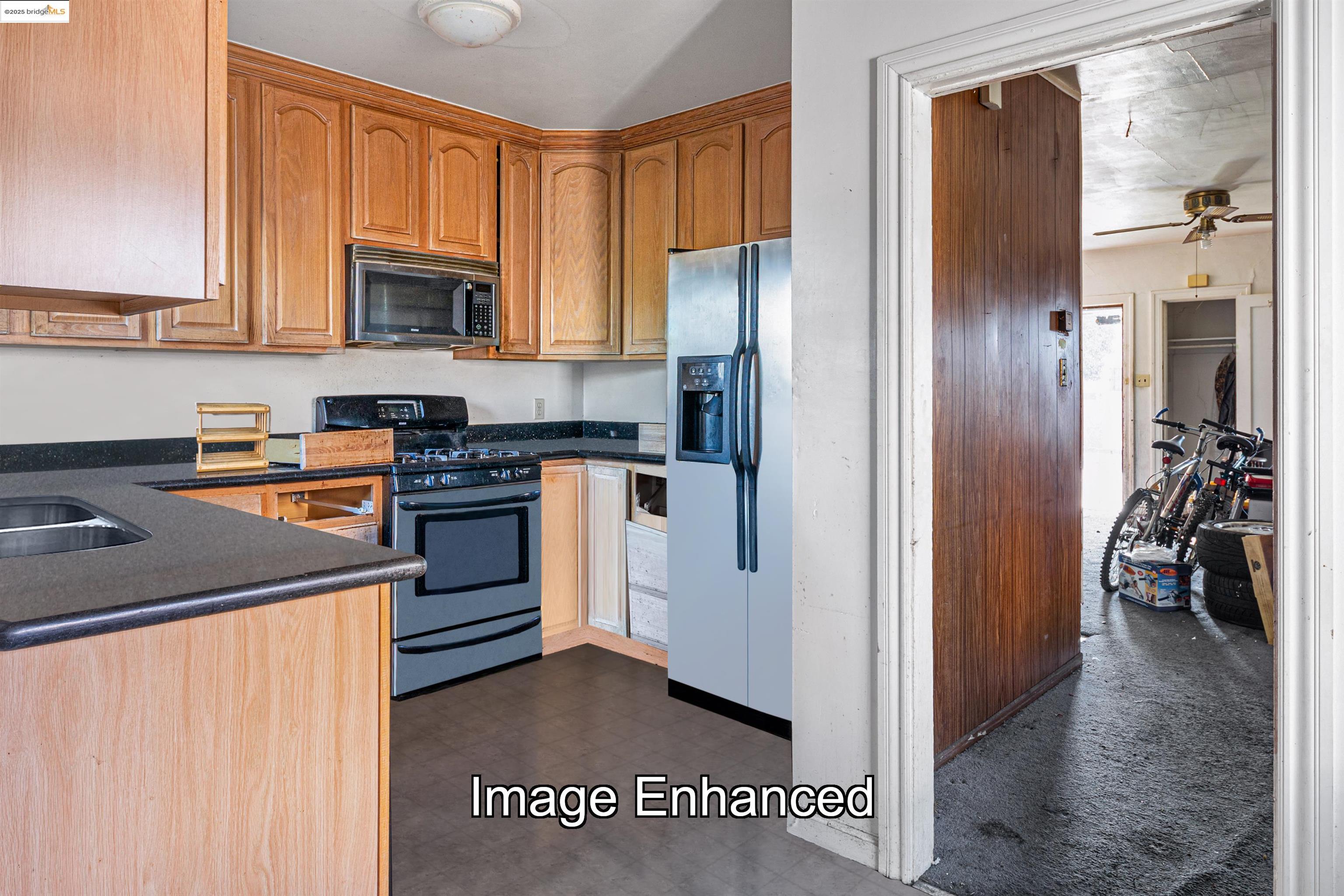 Detail Gallery Image 5 of 7 For 10314 Sunnyside St, Oakland,  CA 94603 - 2 Beds | 1 Baths