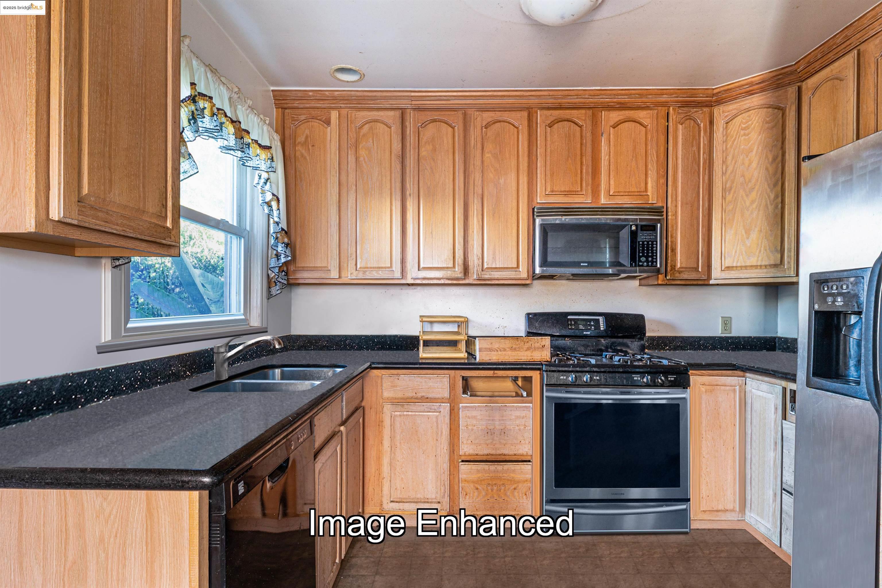 Detail Gallery Image 6 of 7 For 10314 Sunnyside St, Oakland,  CA 94603 - 2 Beds | 1 Baths