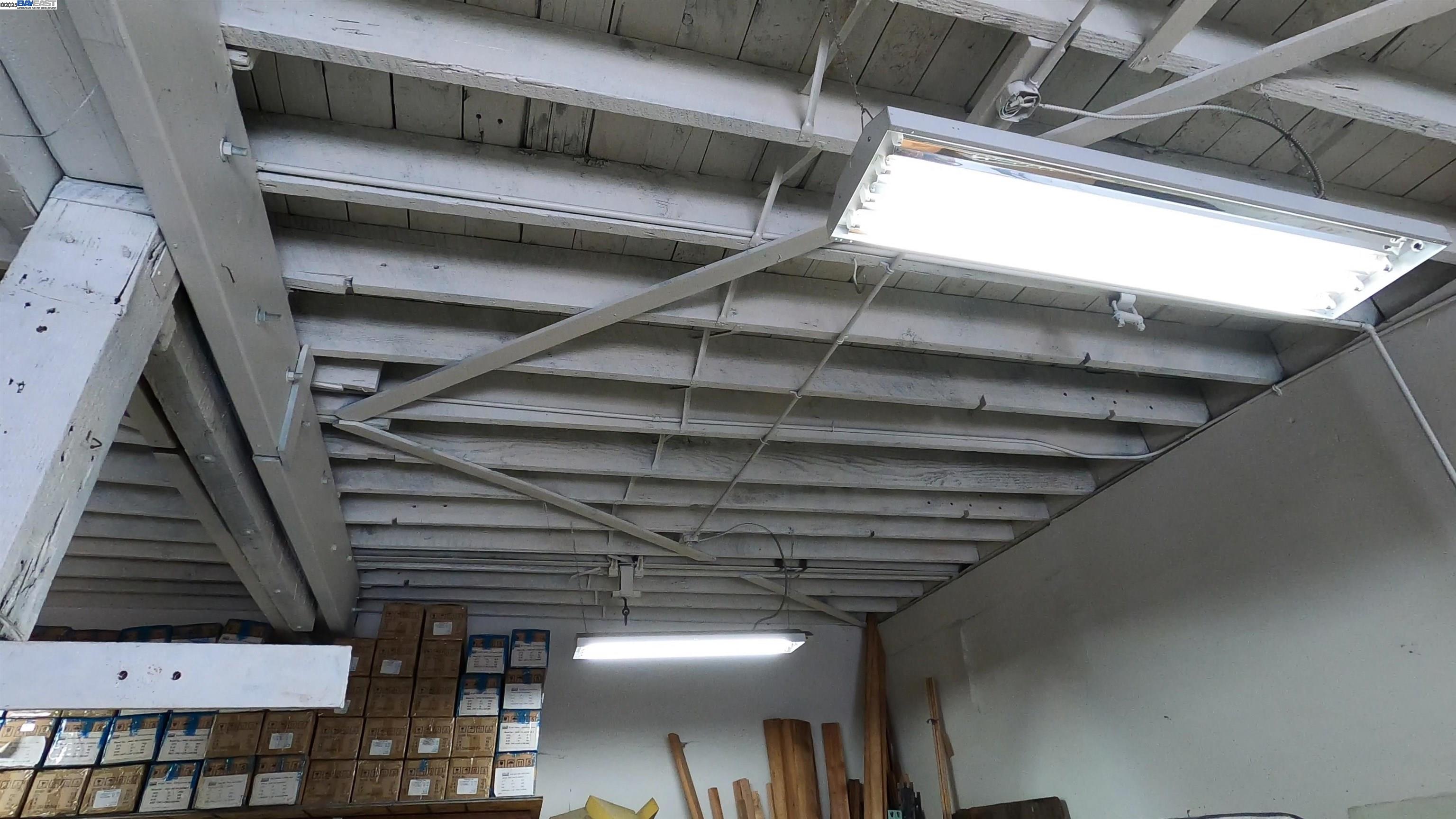 Detail Gallery Image 5 of 20 For 812 Lisbon Ave, Oakland,  CA 94601 - – Beds | – Baths