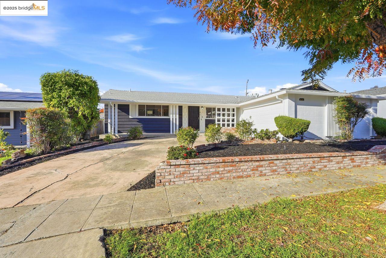 Detail Gallery Image 3 of 38 For 620 Chevy Chase Way, Hayward,  CA 94544 - 4 Beds | 2 Baths