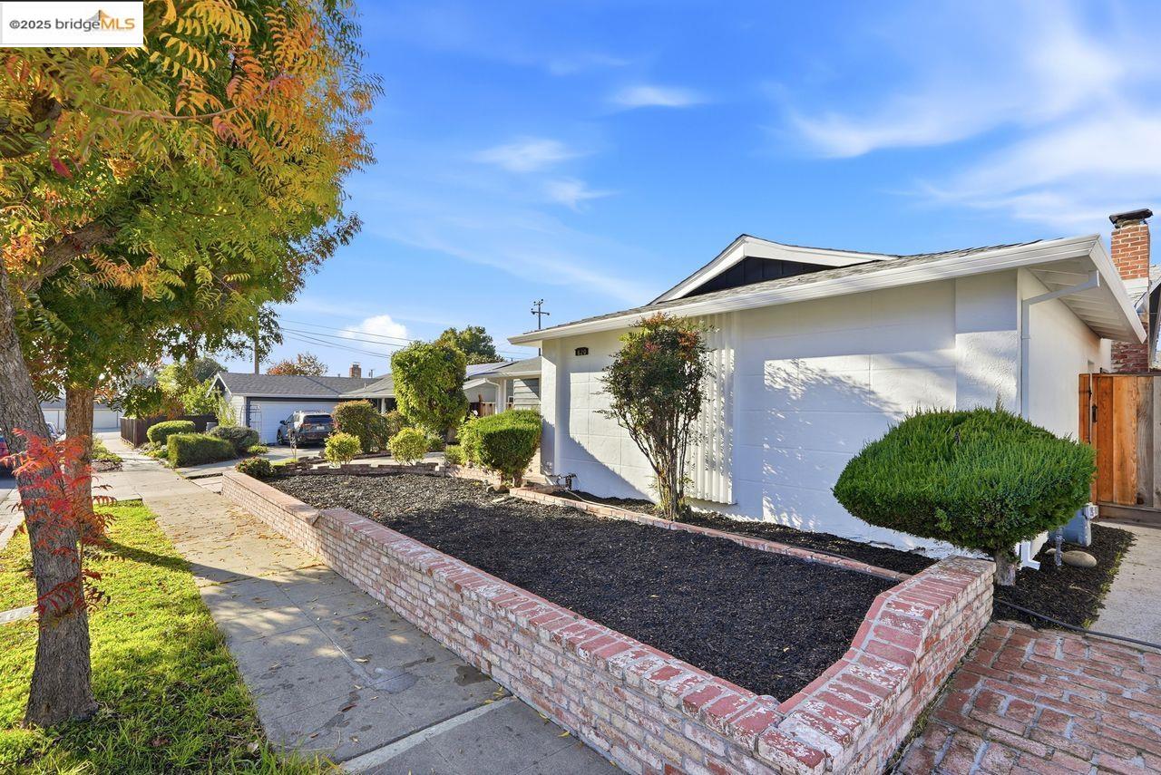 Detail Gallery Image 4 of 38 For 620 Chevy Chase Way, Hayward,  CA 94544 - 4 Beds | 2 Baths