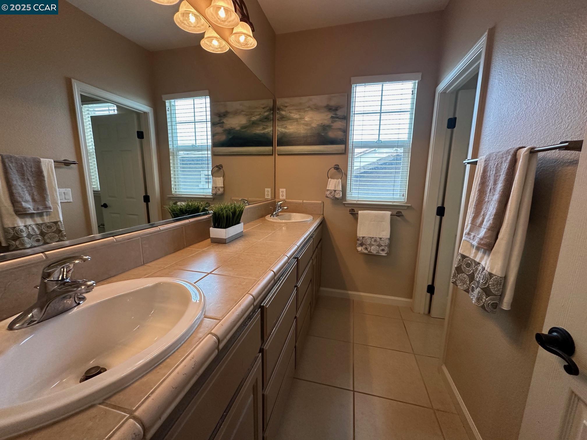 Detail Gallery Image 25 of 34 For 228 Mountain View Dr, Brentwood,  CA 94513 - 5 Beds | 3 Baths