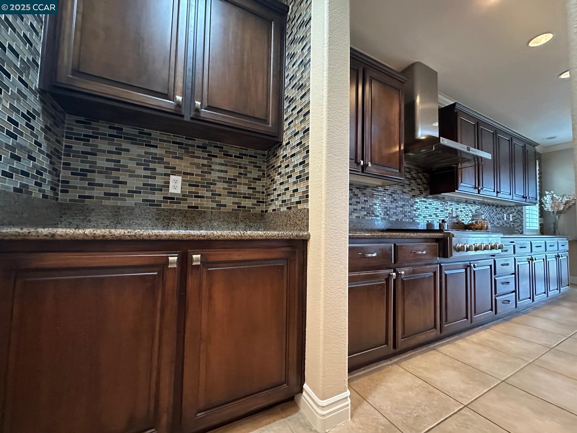 Detail Gallery Image 8 of 34 For 228 Mountain View Dr, Brentwood,  CA 94513 - 5 Beds | 3 Baths