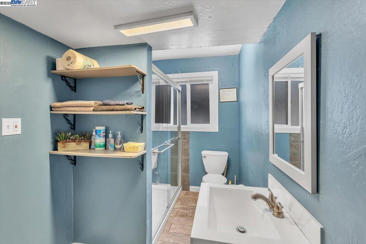 Detail Gallery Image 14 of 37 For 3300 Harrison St, Oakland,  CA 94611 - – Beds | – Baths