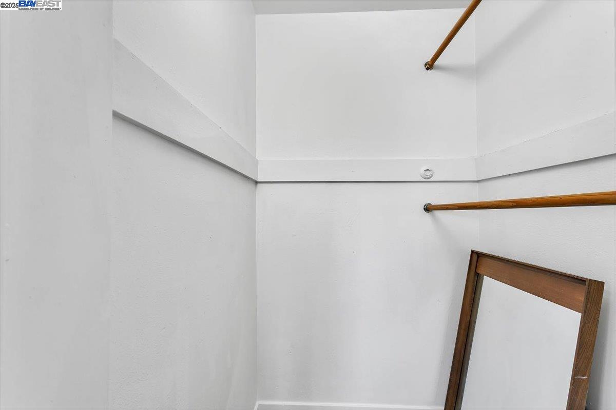 Detail Gallery Image 23 of 37 For 3300 Harrison St, Oakland,  CA 94611 - – Beds | – Baths