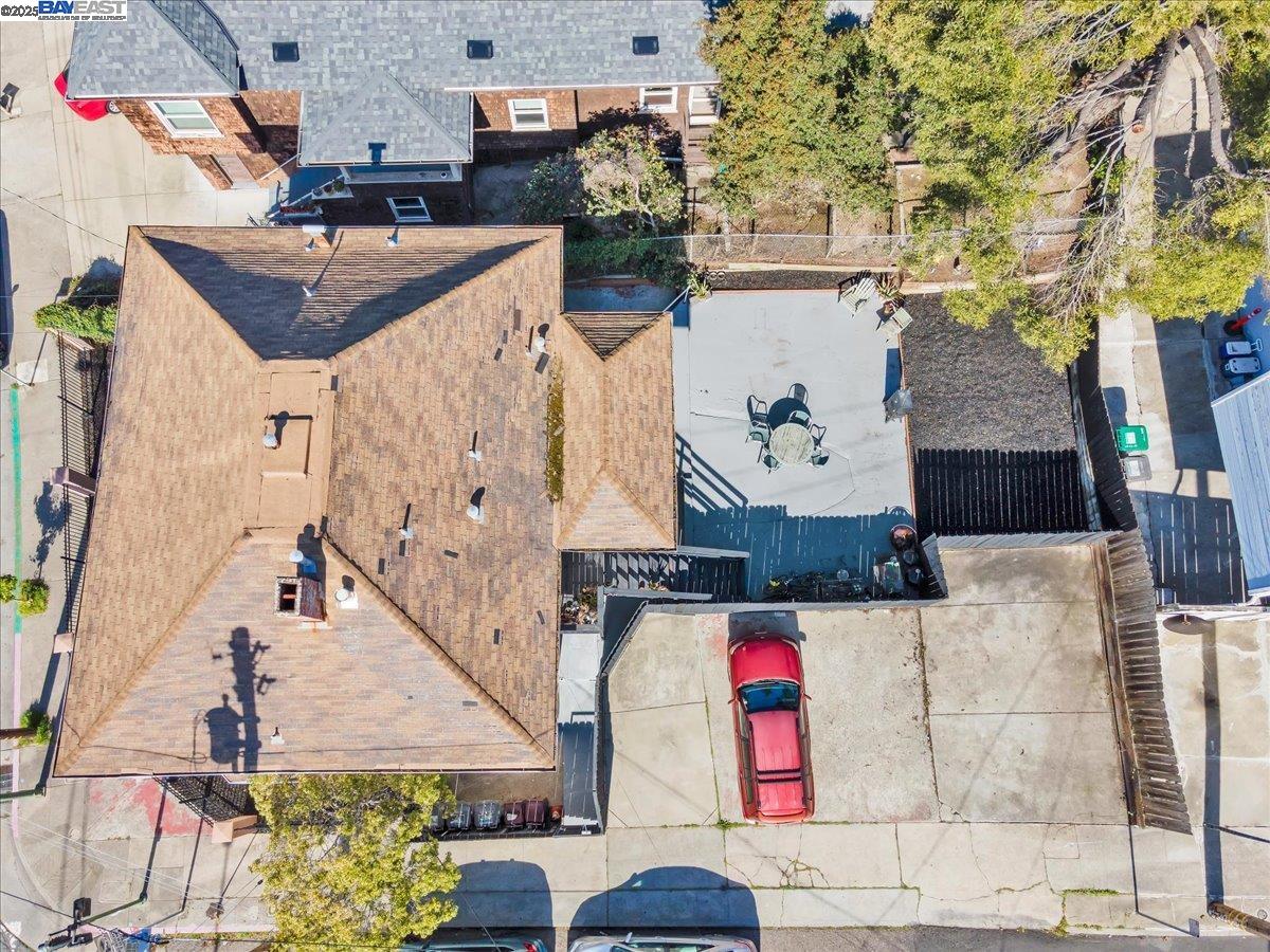 Detail Gallery Image 27 of 37 For 3300 Harrison St, Oakland,  CA 94611 - – Beds | – Baths