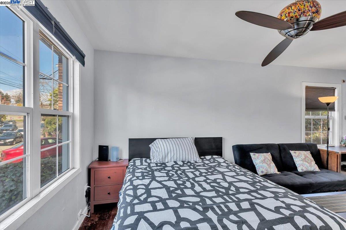 Detail Gallery Image 10 of 37 For 3300 Harrison St, Oakland,  CA 94611 - – Beds | – Baths