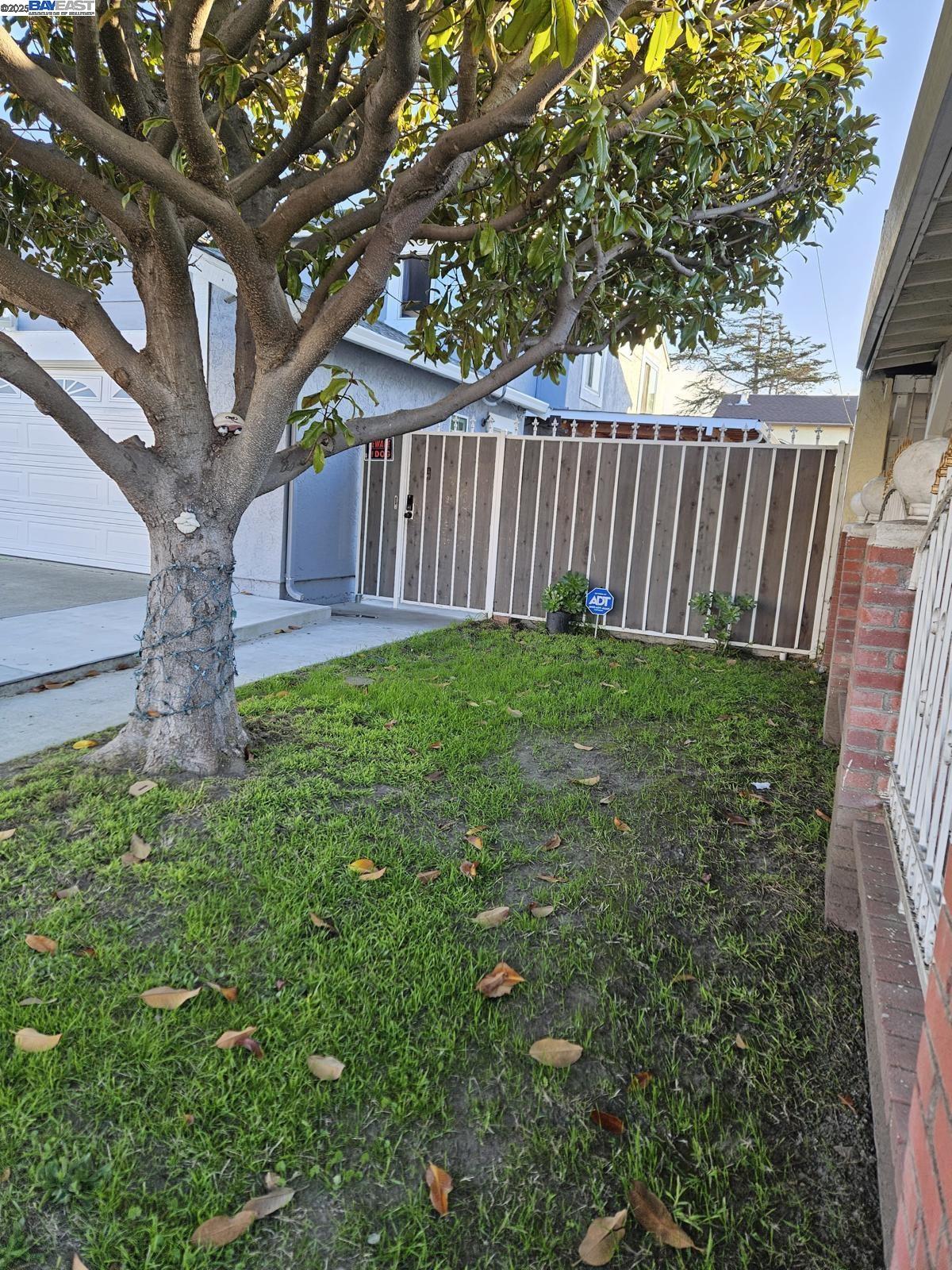 Detail Gallery Image 14 of 20 For 250 S 47th St, Richmond,  CA 94804 - 3 Beds | 2/1 Baths