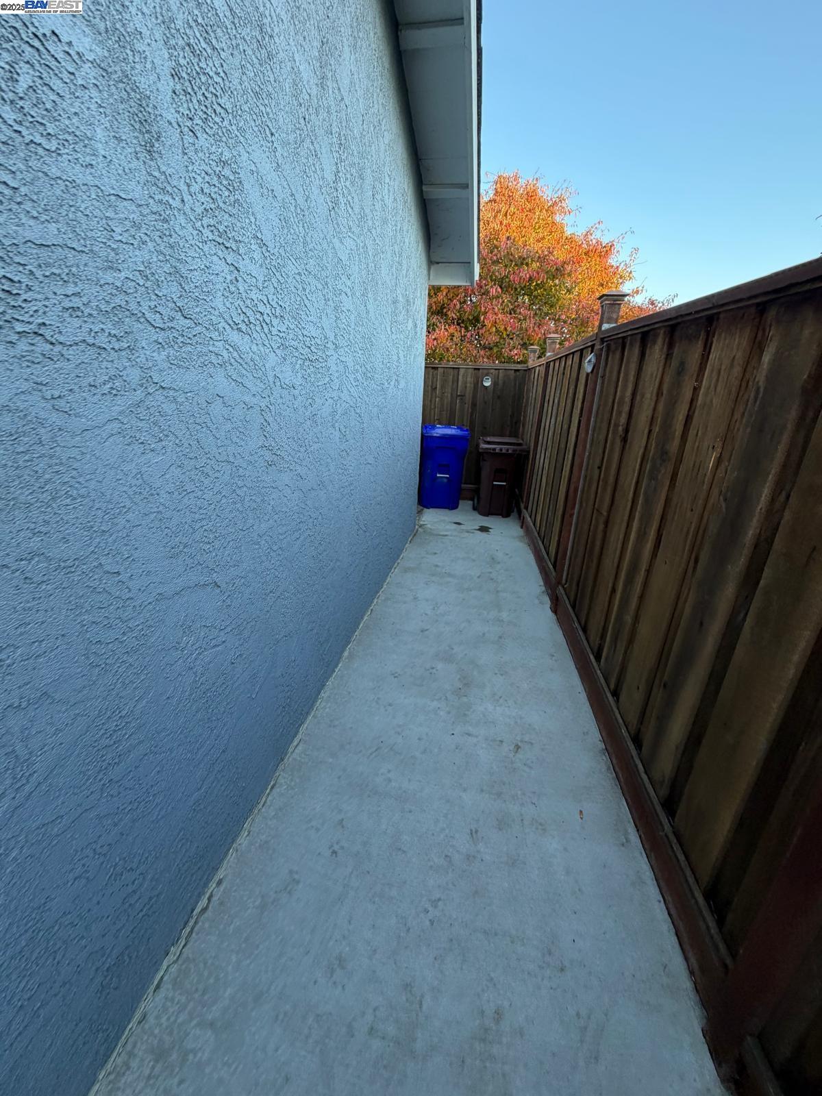 Detail Gallery Image 20 of 27 For 250 S 47th St, Richmond,  CA 94804 - 3 Beds | 2/1 Baths