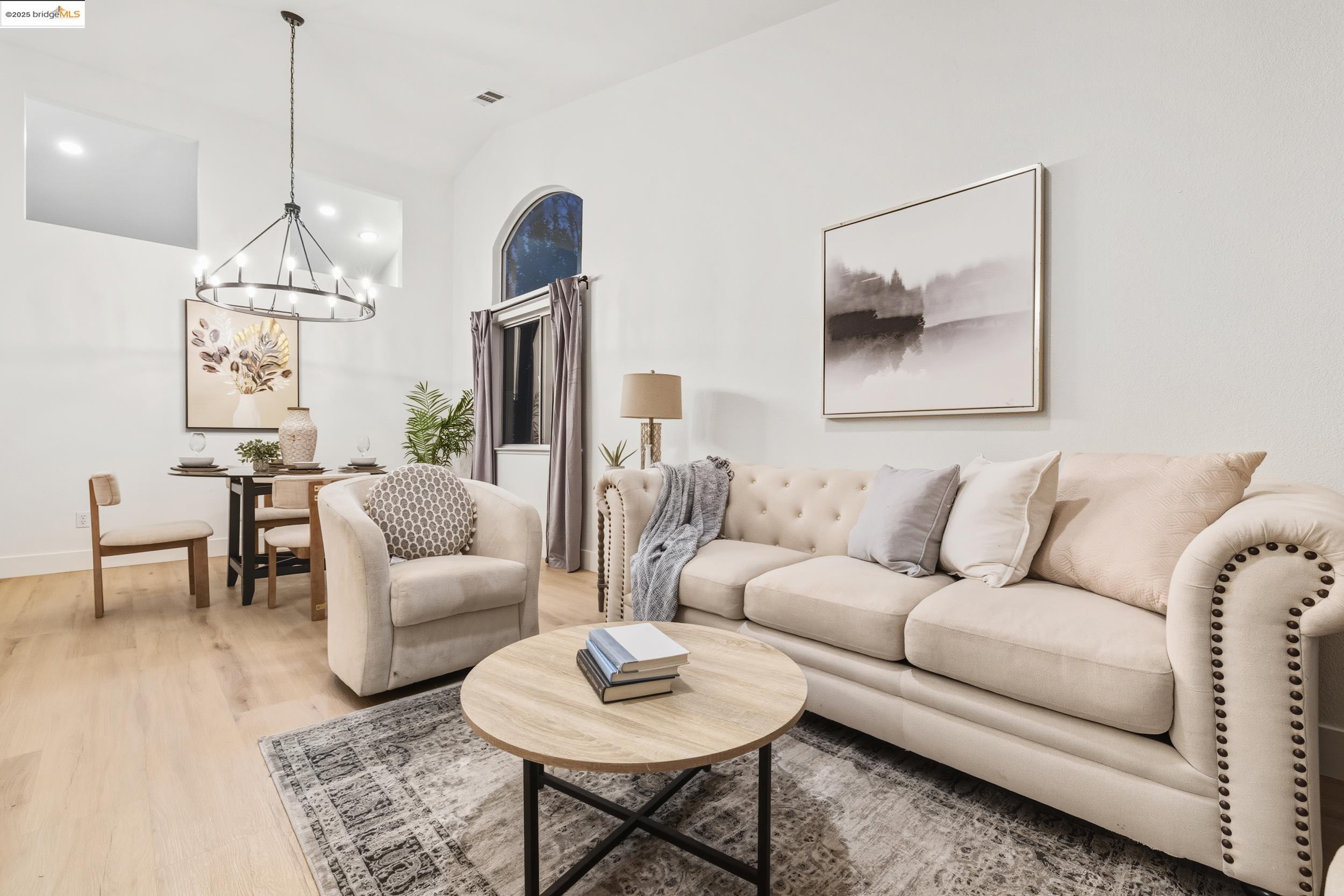 Detail Gallery Image 4 of 53 For 5213 San Paulo Dr, Salida,  CA 95368 - 4 Beds | 2 Baths