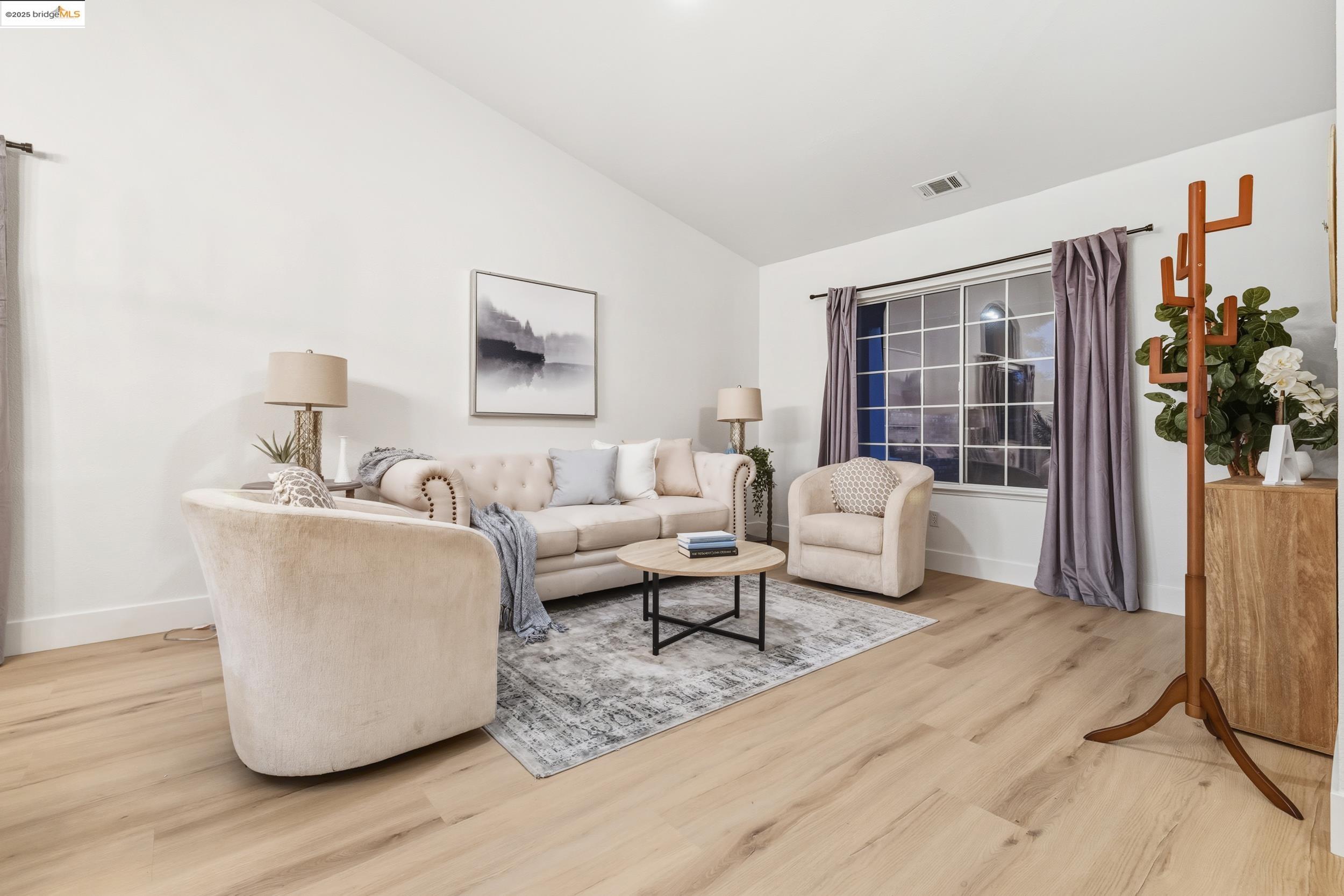 Detail Gallery Image 5 of 53 For 5213 San Paulo Dr, Salida,  CA 95368 - 4 Beds | 2 Baths