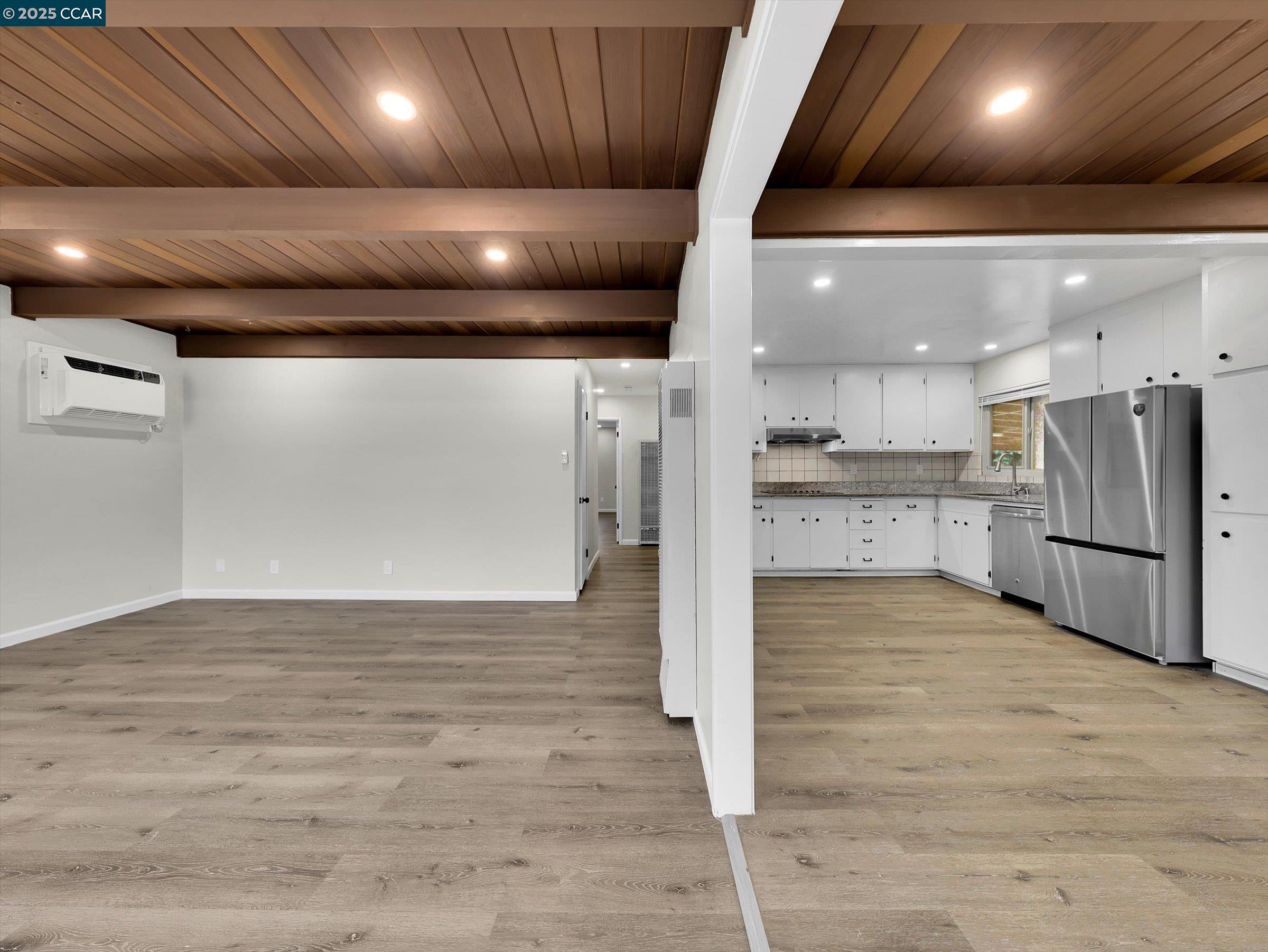 Detail Gallery Image 2 of 55 For 3811 Shasta Cir, Pittsburg,  CA 94565 - 3 Beds | 2 Baths