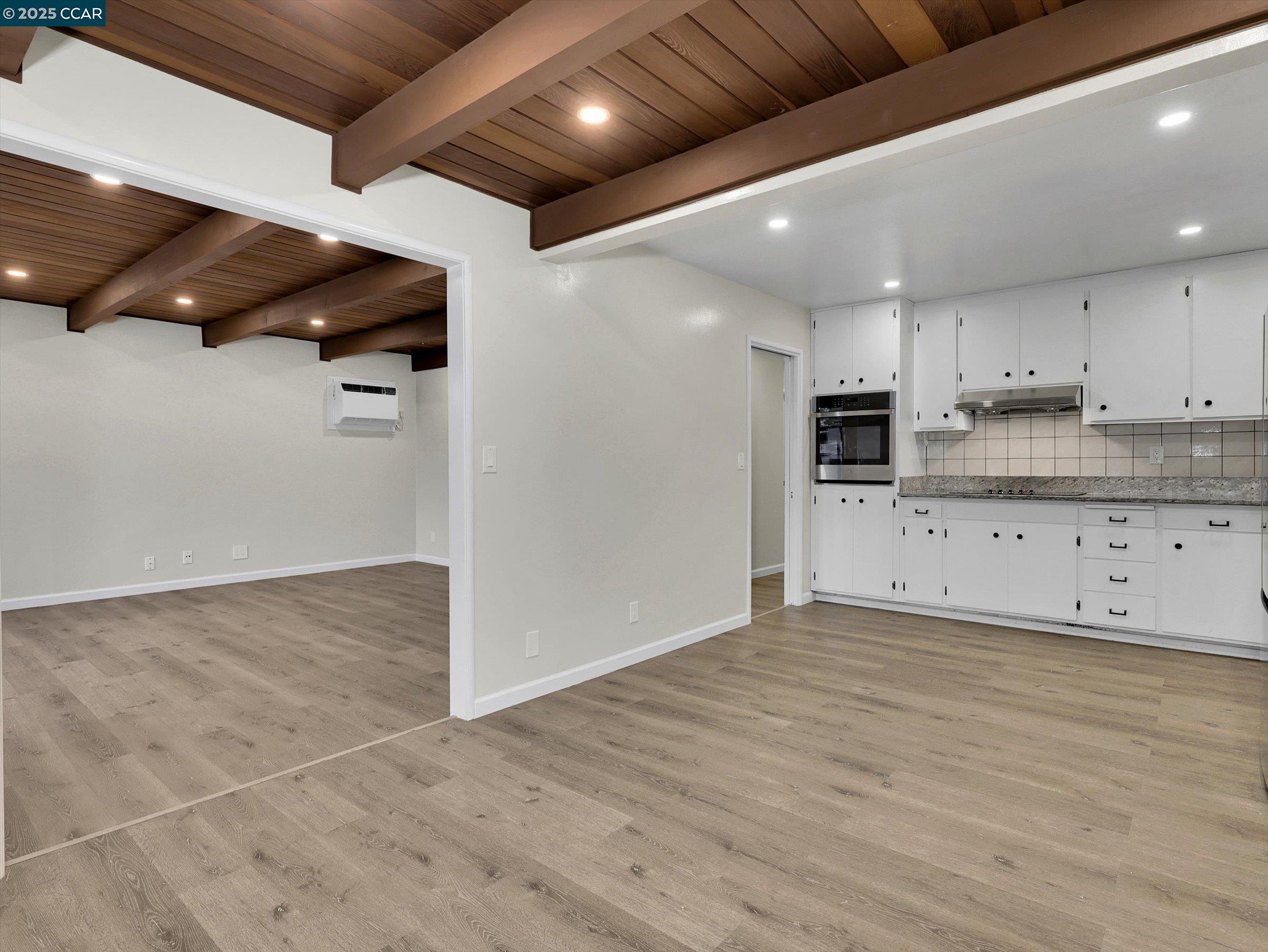 Detail Gallery Image 11 of 55 For 3811 Shasta Cir, Pittsburg,  CA 94565 - 3 Beds | 2 Baths