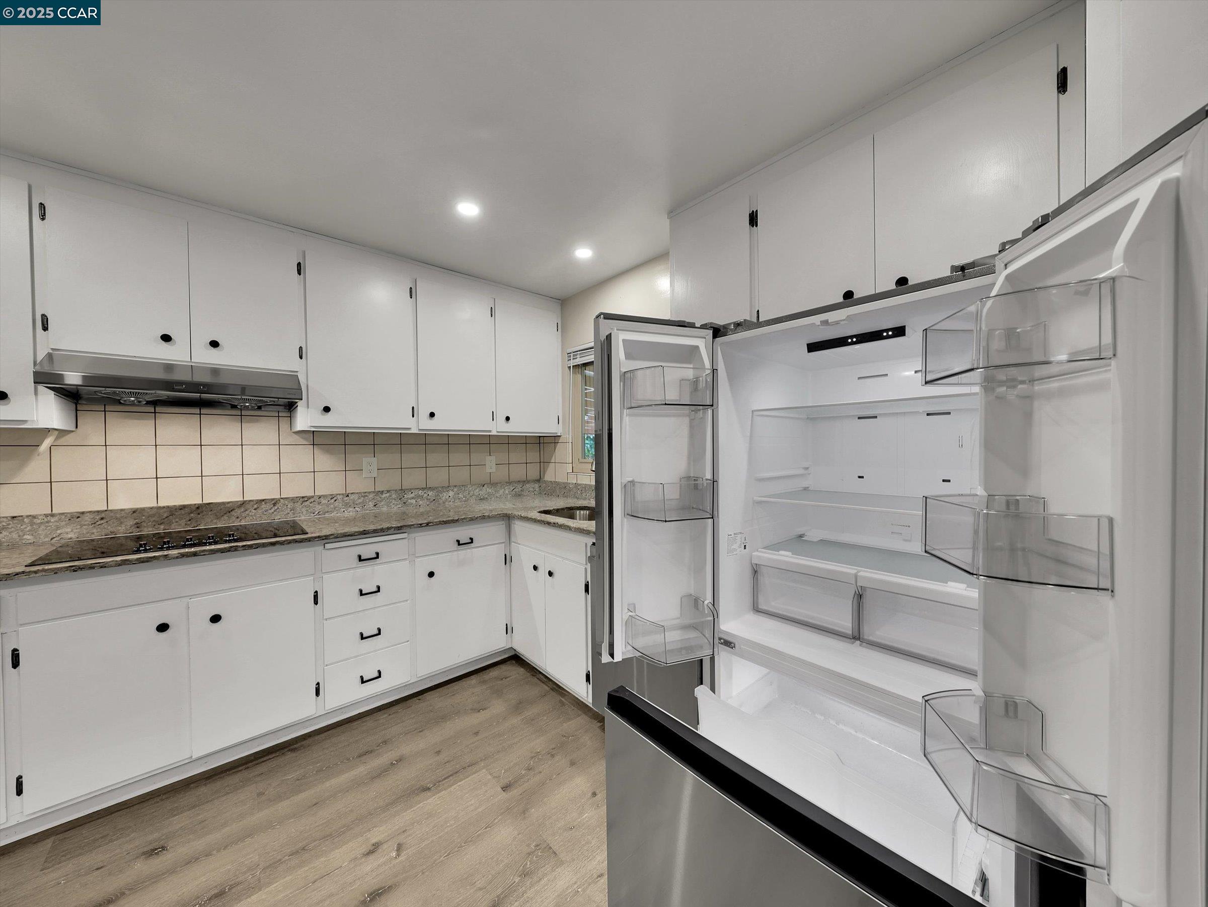 Detail Gallery Image 18 of 55 For 3811 Shasta Cir, Pittsburg,  CA 94565 - 3 Beds | 2 Baths