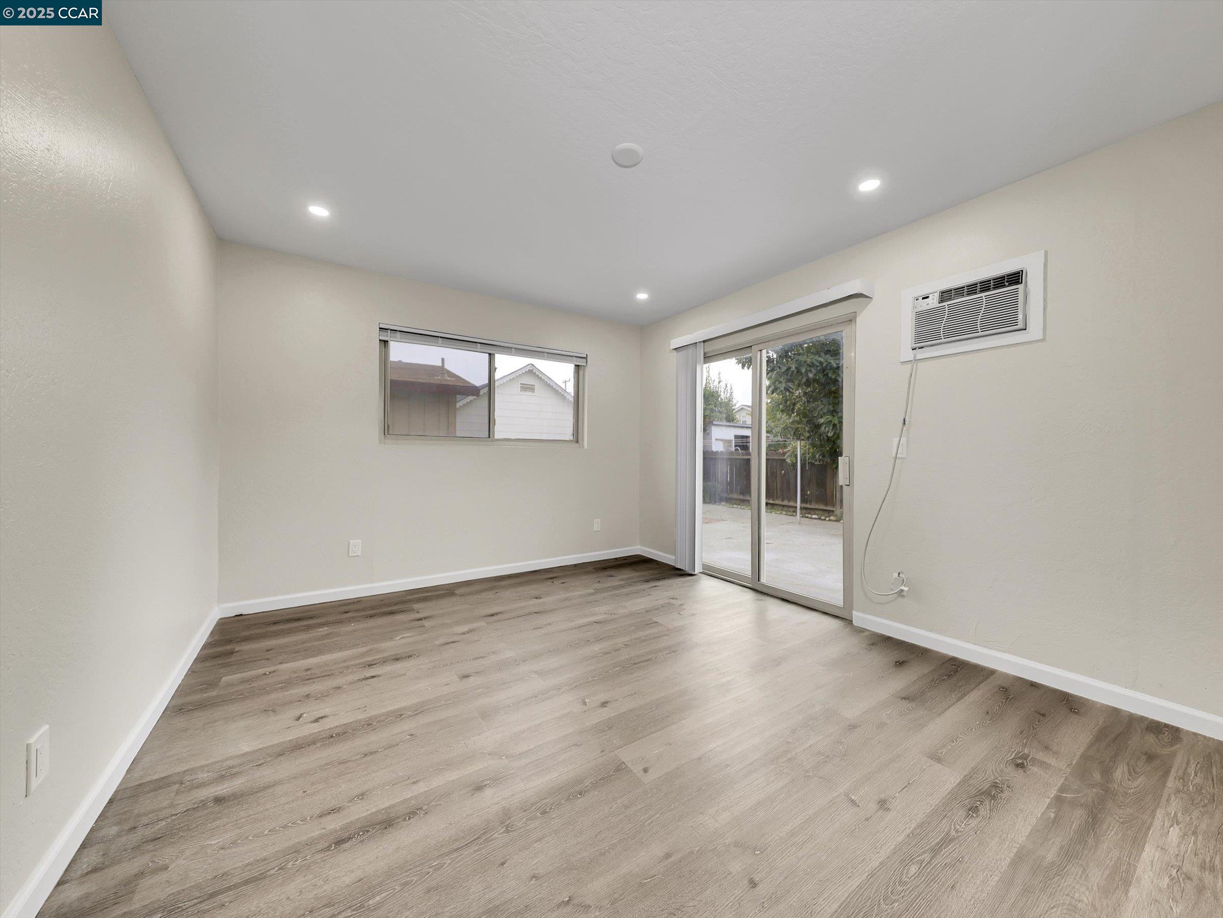 Detail Gallery Image 24 of 55 For 3811 Shasta Cir, Pittsburg,  CA 94565 - 3 Beds | 2 Baths