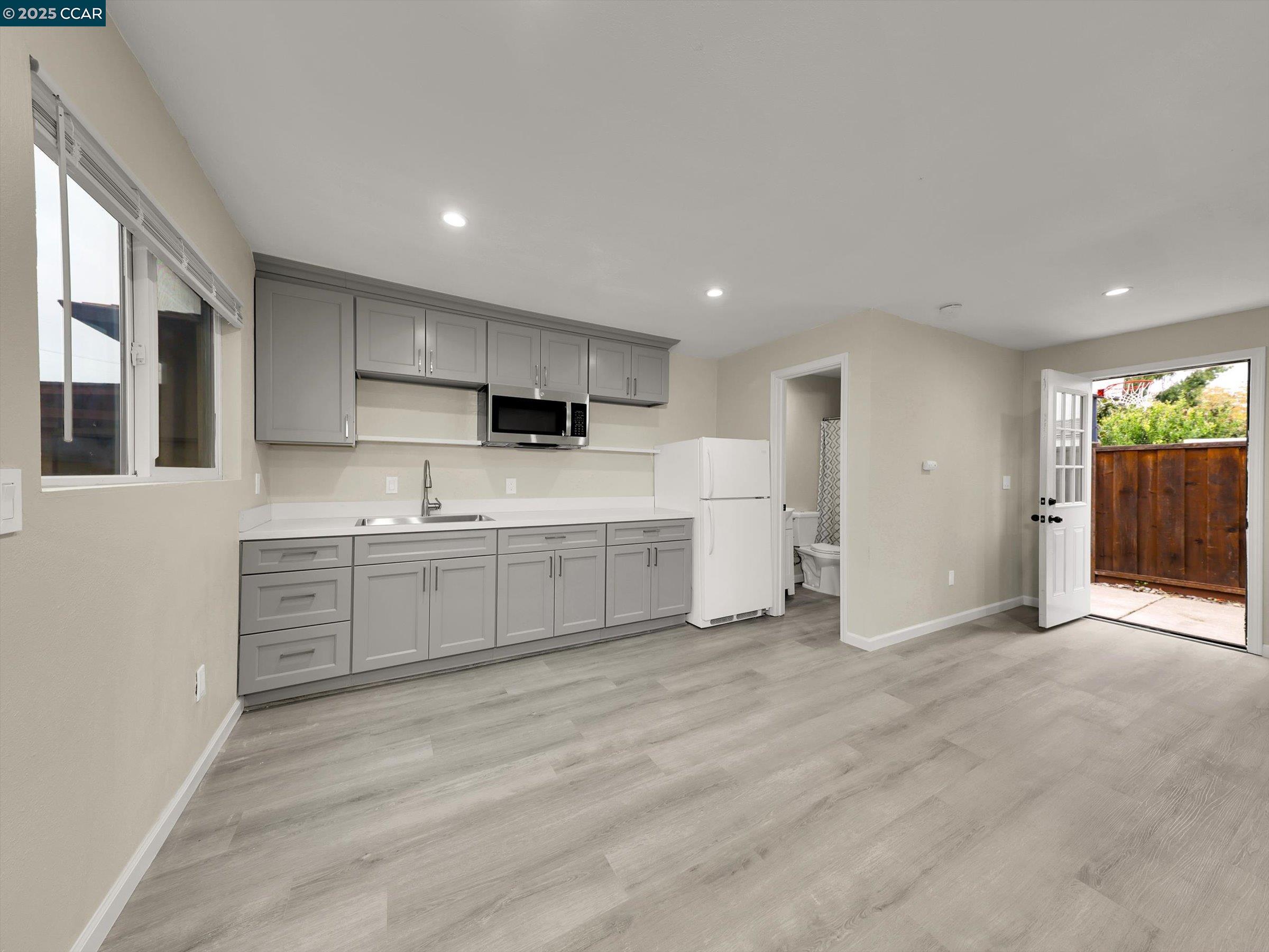 Detail Gallery Image 44 of 55 For 3811 Shasta Cir, Pittsburg,  CA 94565 - 3 Beds | 2 Baths