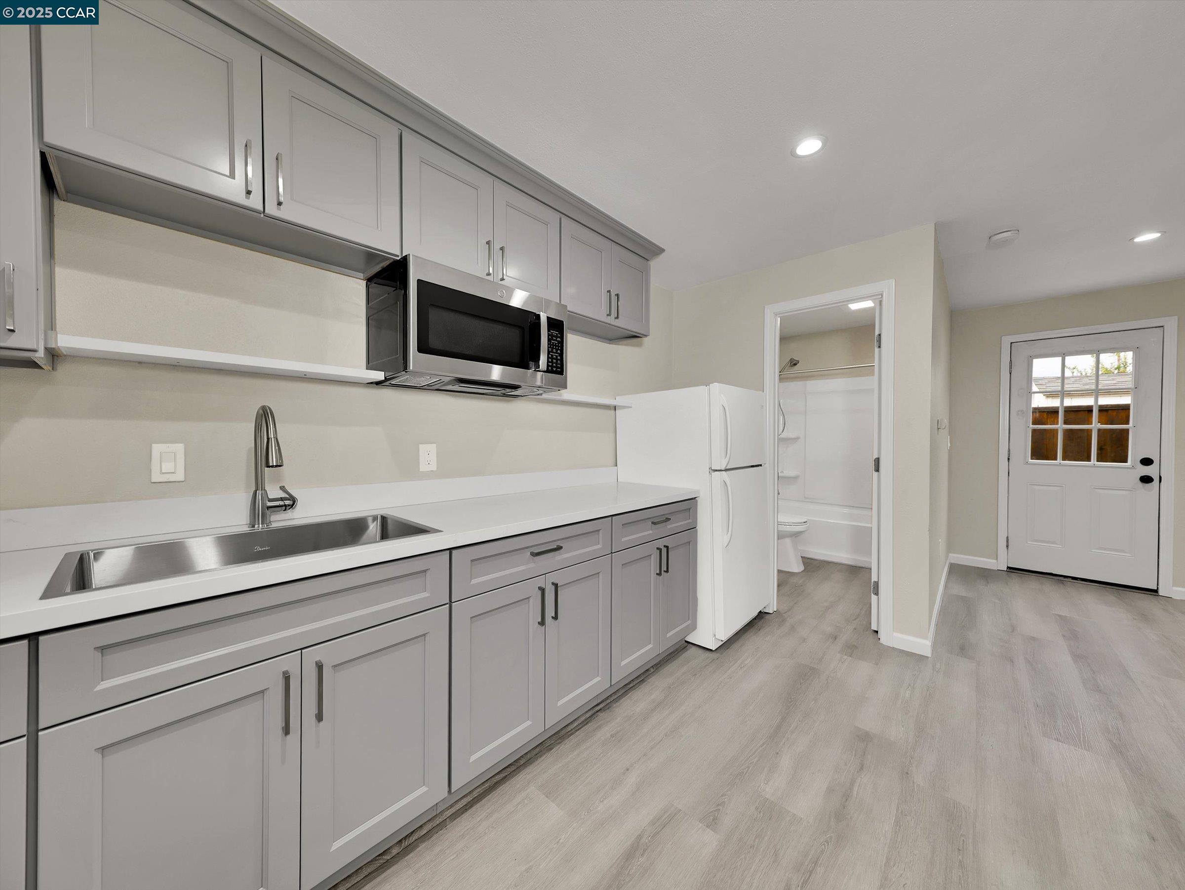 Detail Gallery Image 45 of 55 For 3811 Shasta Cir, Pittsburg,  CA 94565 - 3 Beds | 2 Baths