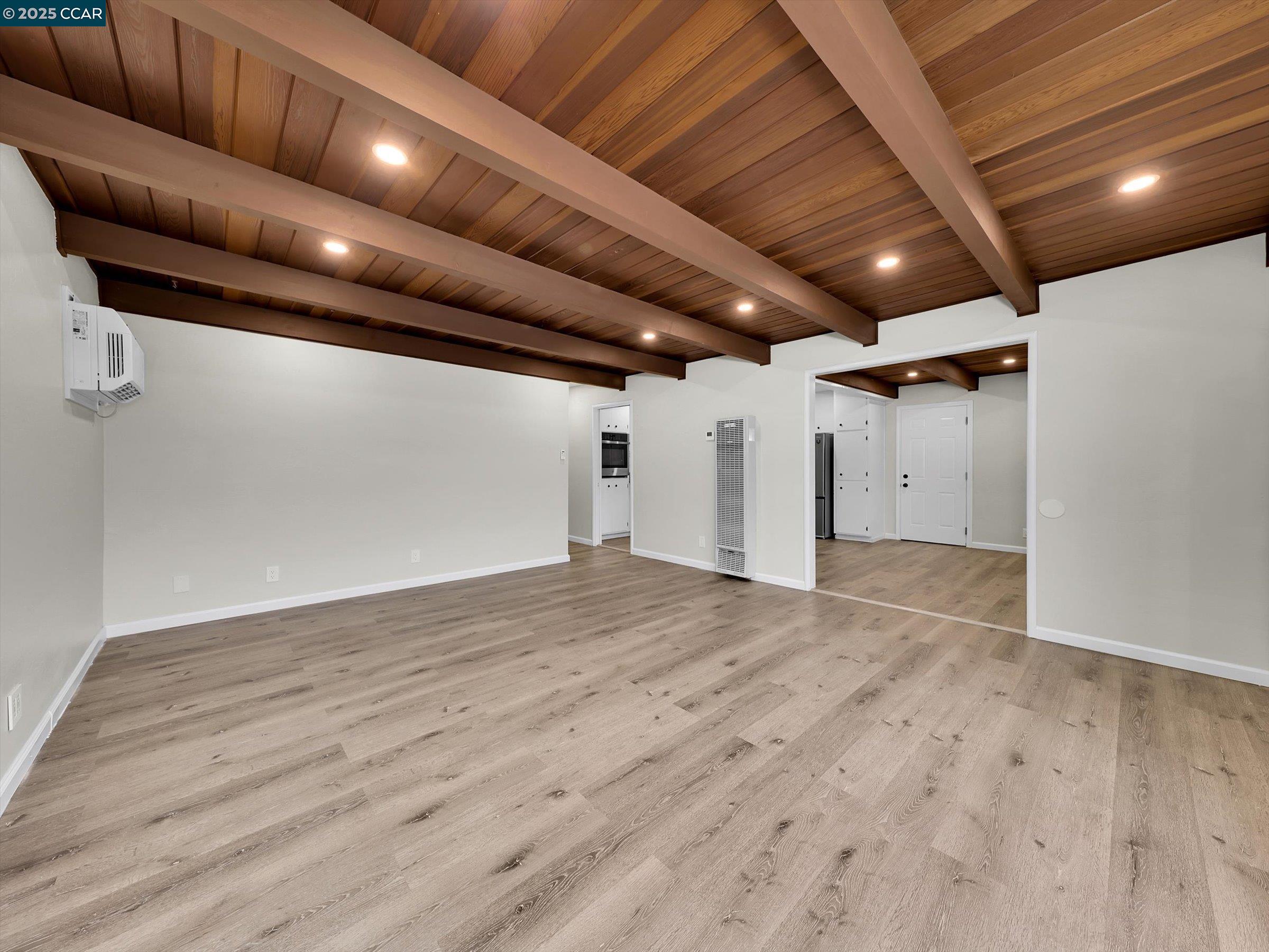 Detail Gallery Image 6 of 55 For 3811 Shasta Cir, Pittsburg,  CA 94565 - 3 Beds | 2 Baths