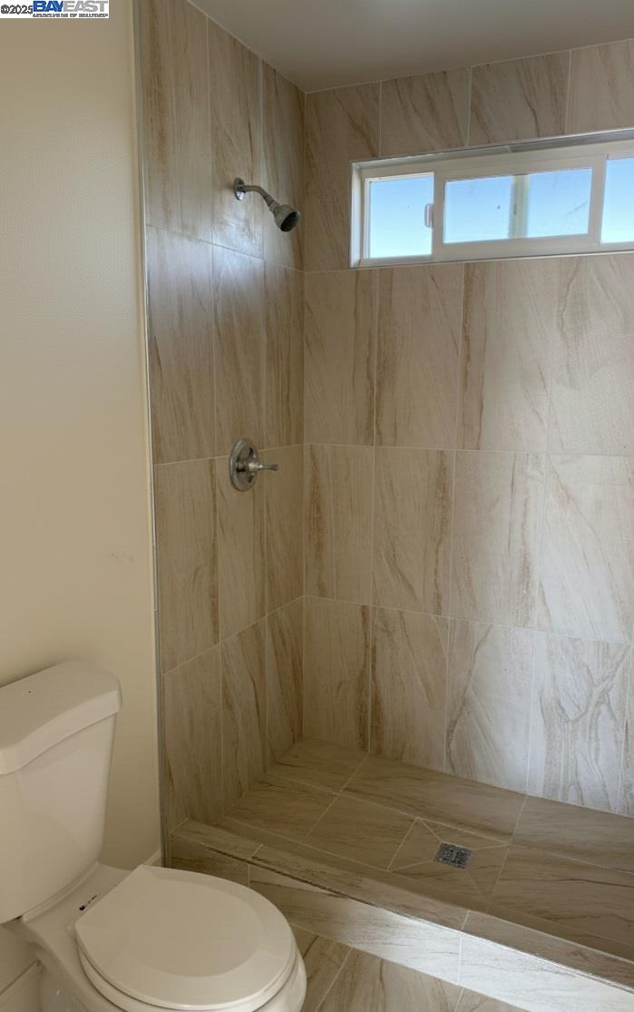 Detail Gallery Image 7 of 7 For 36500 Alder Ct, Fremont,  CA 94536 - 5 Beds | 4/1 Baths