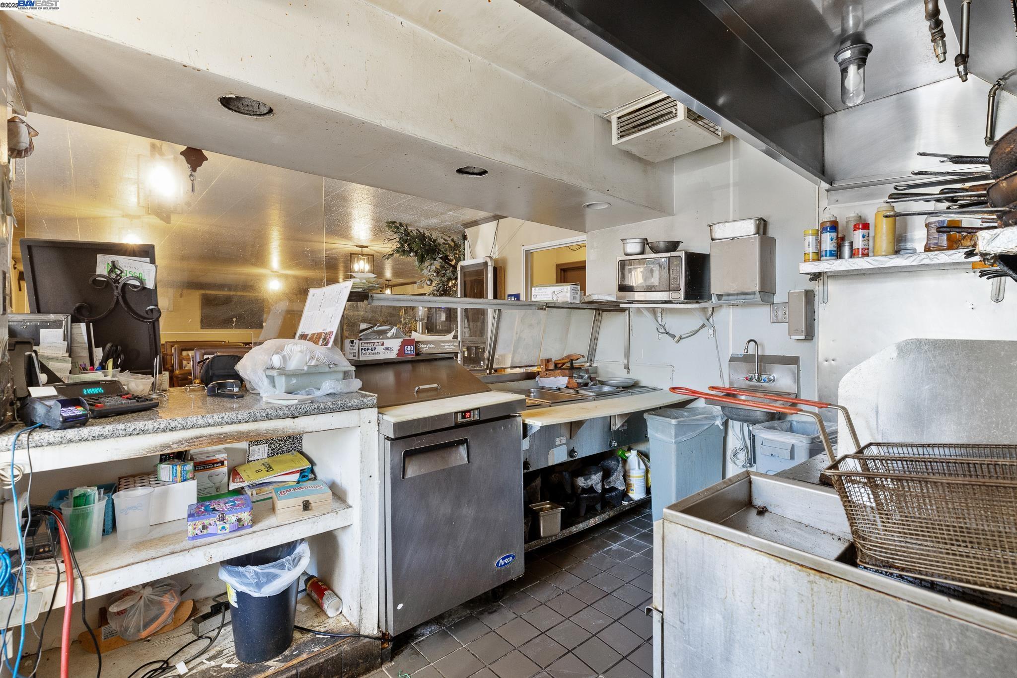 Detail Gallery Image 19 of 32 For 3829 Foothill Blvd, Oakland,  CA 94601 - – Beds | – Baths