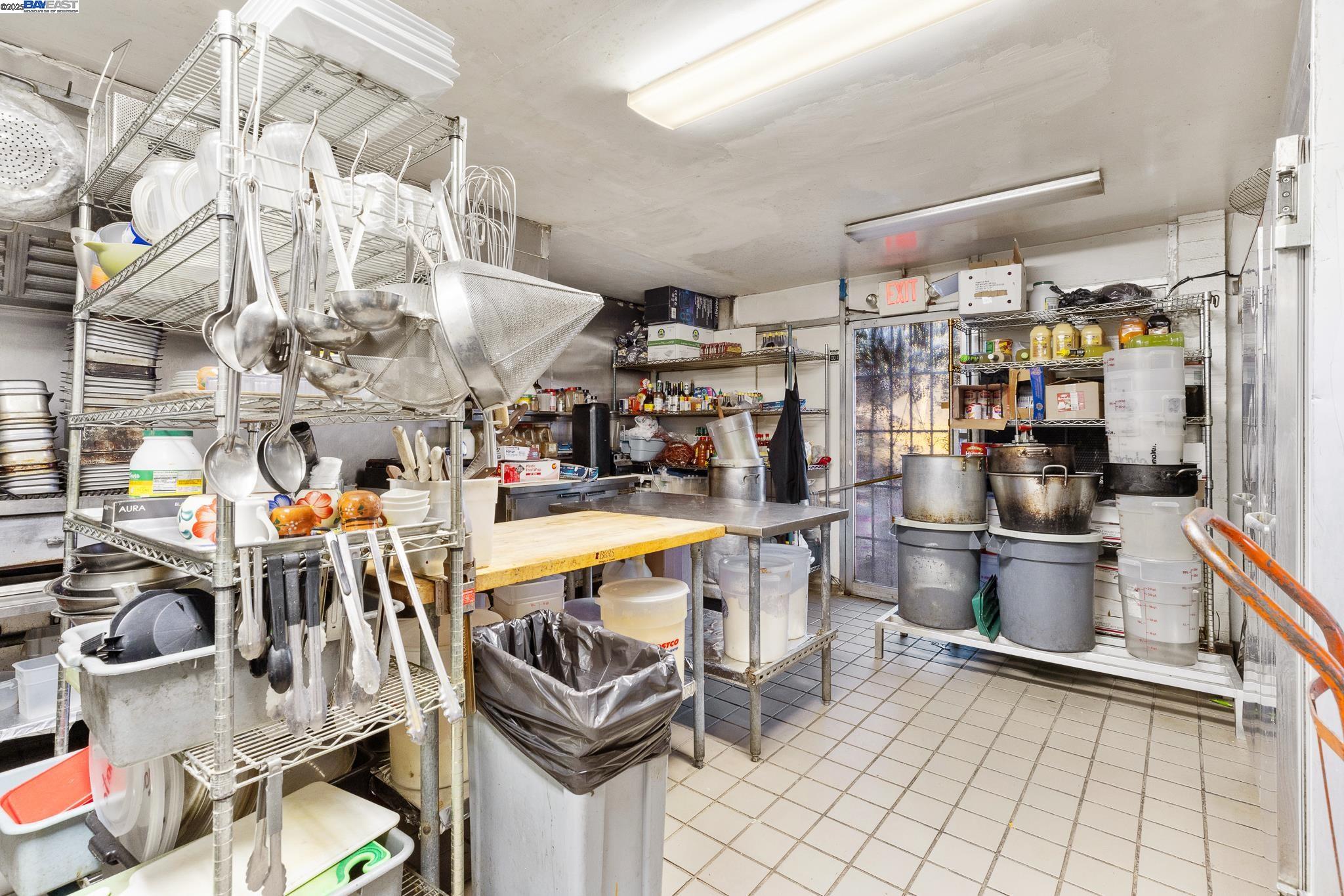 Detail Gallery Image 21 of 32 For 3829 Foothill Blvd, Oakland,  CA 94601 - – Beds | – Baths