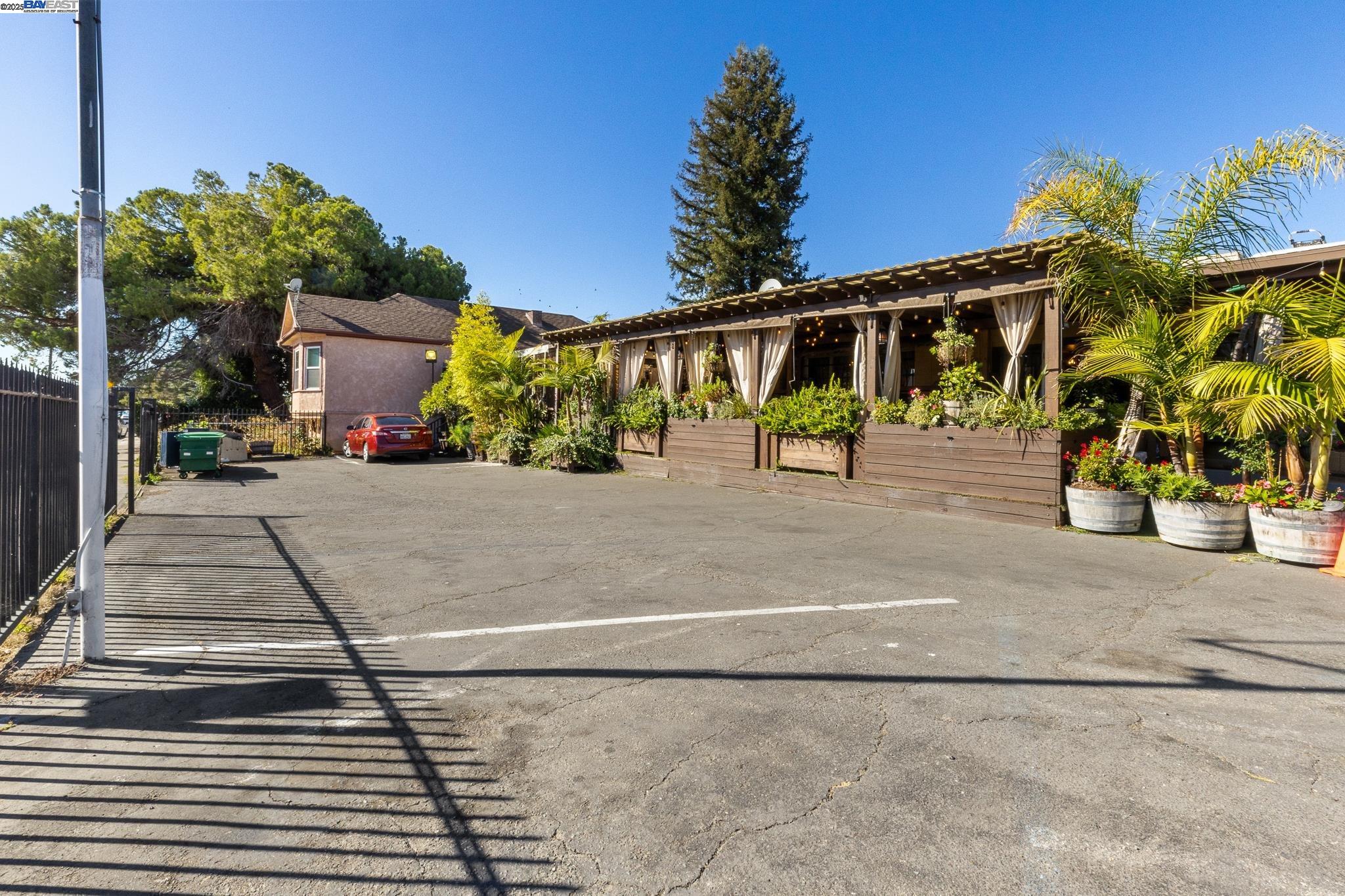 Detail Gallery Image 25 of 32 For 3829 Foothill Blvd, Oakland,  CA 94601 - – Beds | – Baths