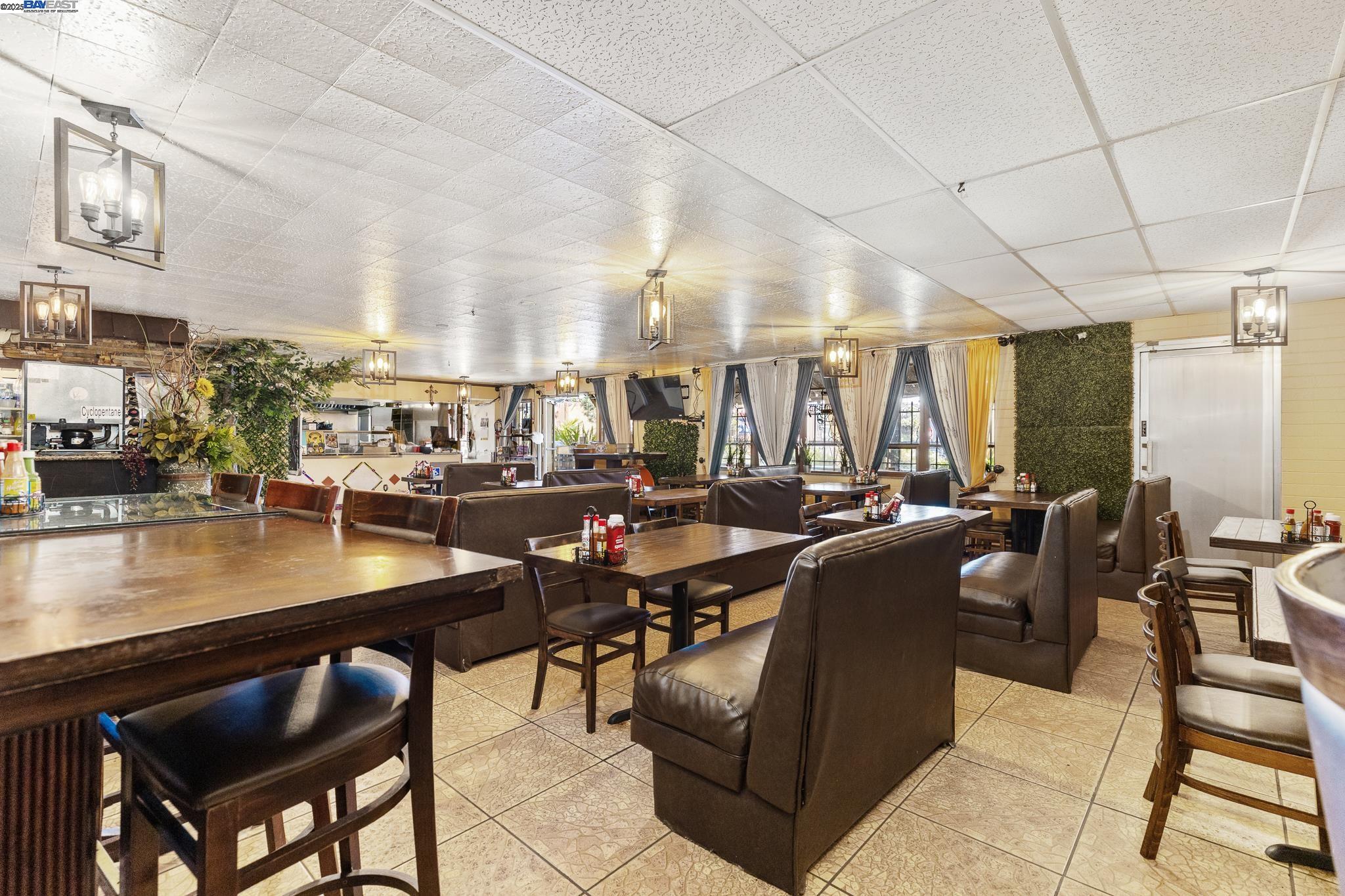 Detail Gallery Image 6 of 32 For 3829 Foothill Blvd, Oakland,  CA 94601 - – Beds | – Baths