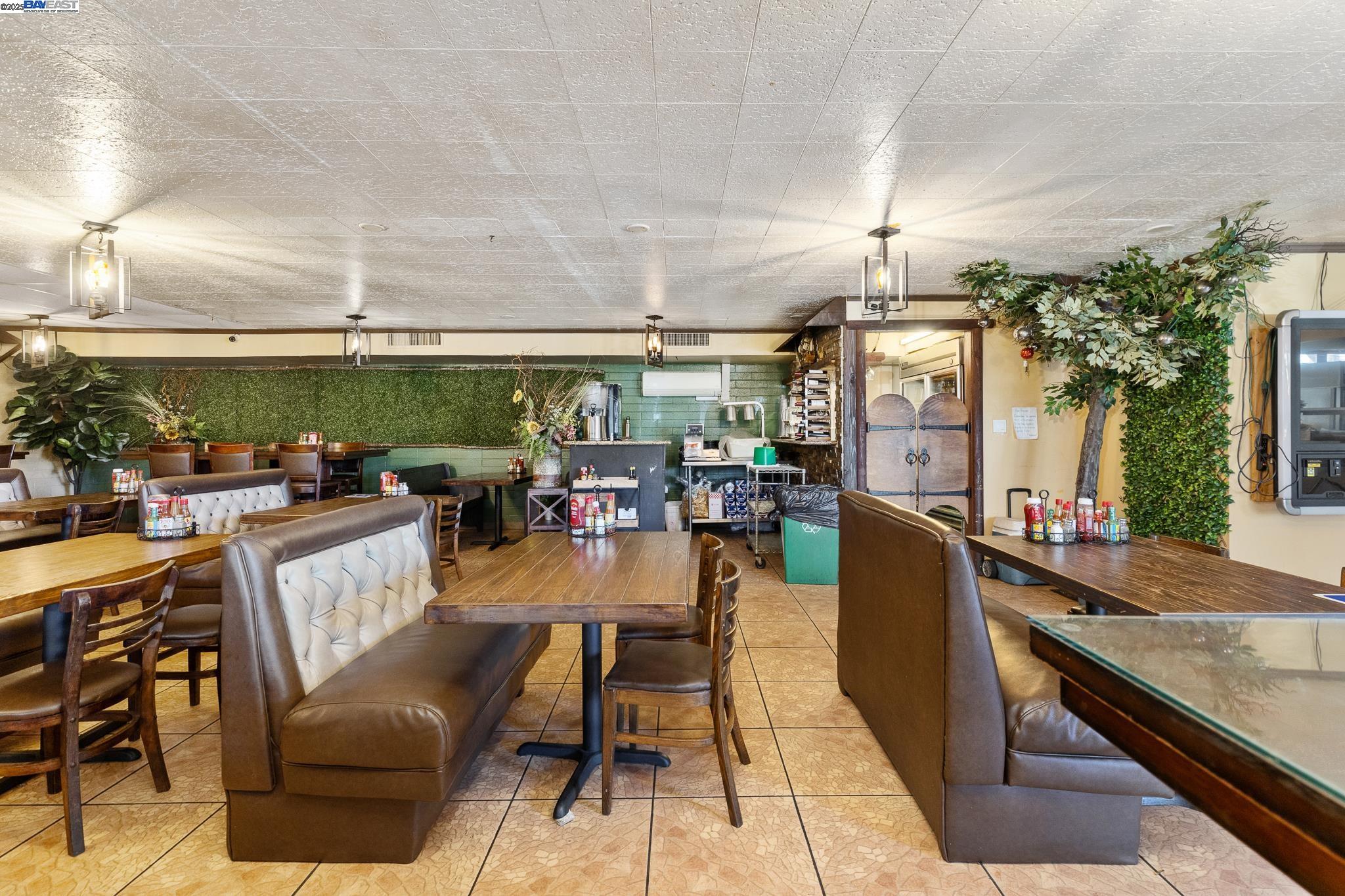 Detail Gallery Image 7 of 32 For 3829 Foothill Blvd, Oakland,  CA 94601 - – Beds | – Baths