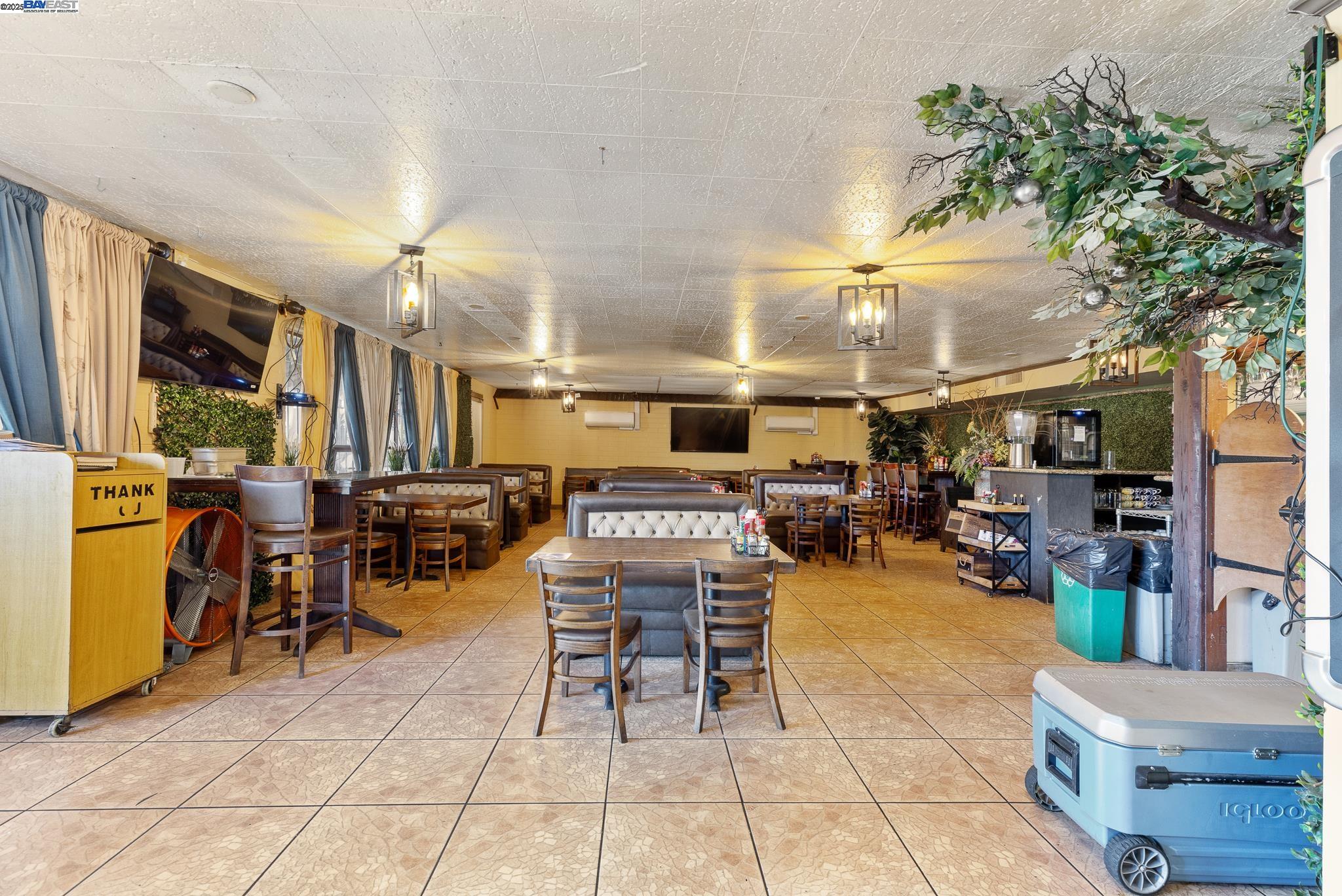 Detail Gallery Image 9 of 32 For 3829 Foothill Blvd, Oakland,  CA 94601 - – Beds | – Baths