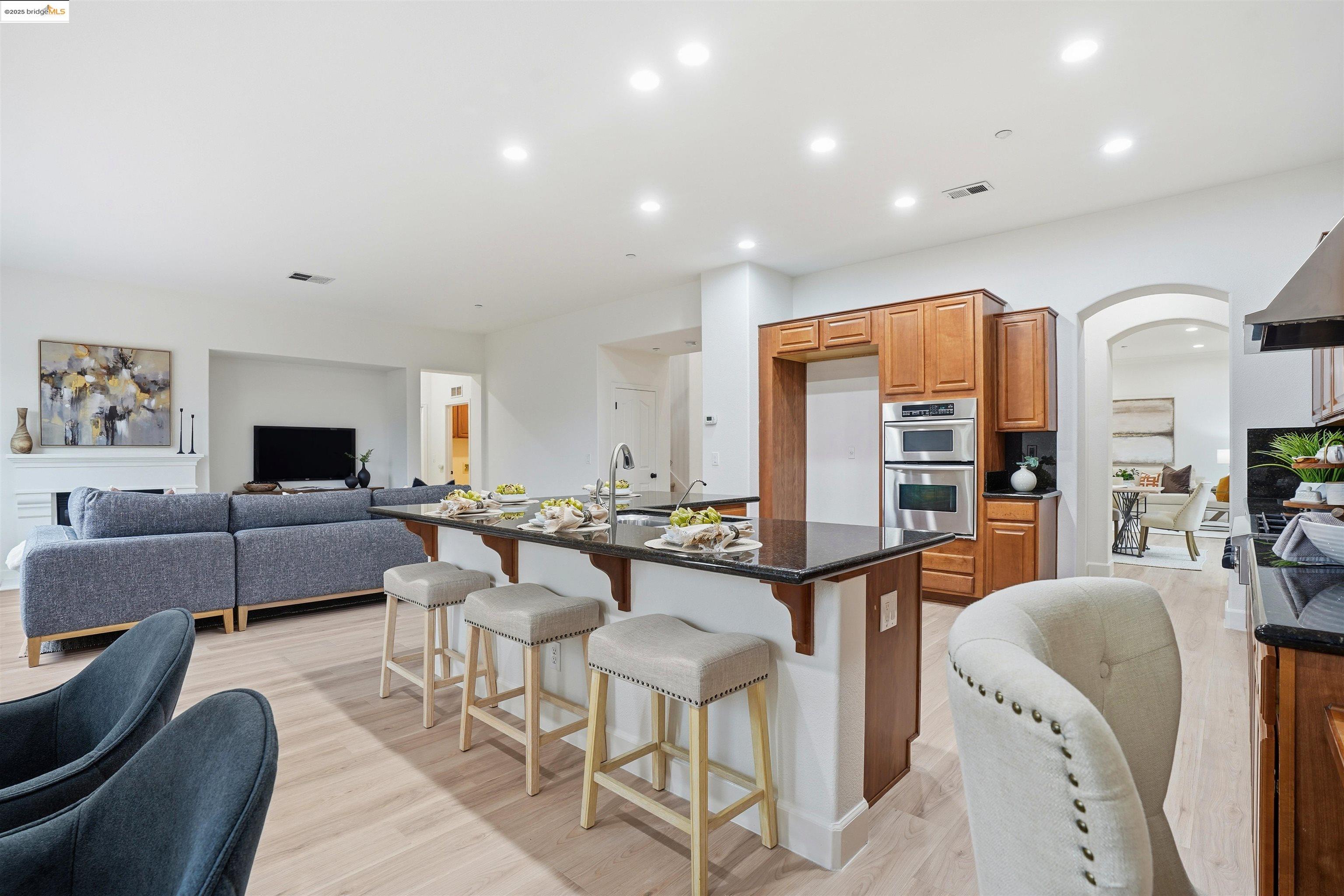 Detail Gallery Image 16 of 44 For 2910 Mesa Oak Ct, Brentwood,  CA 94513 - 5 Beds | 3 Baths