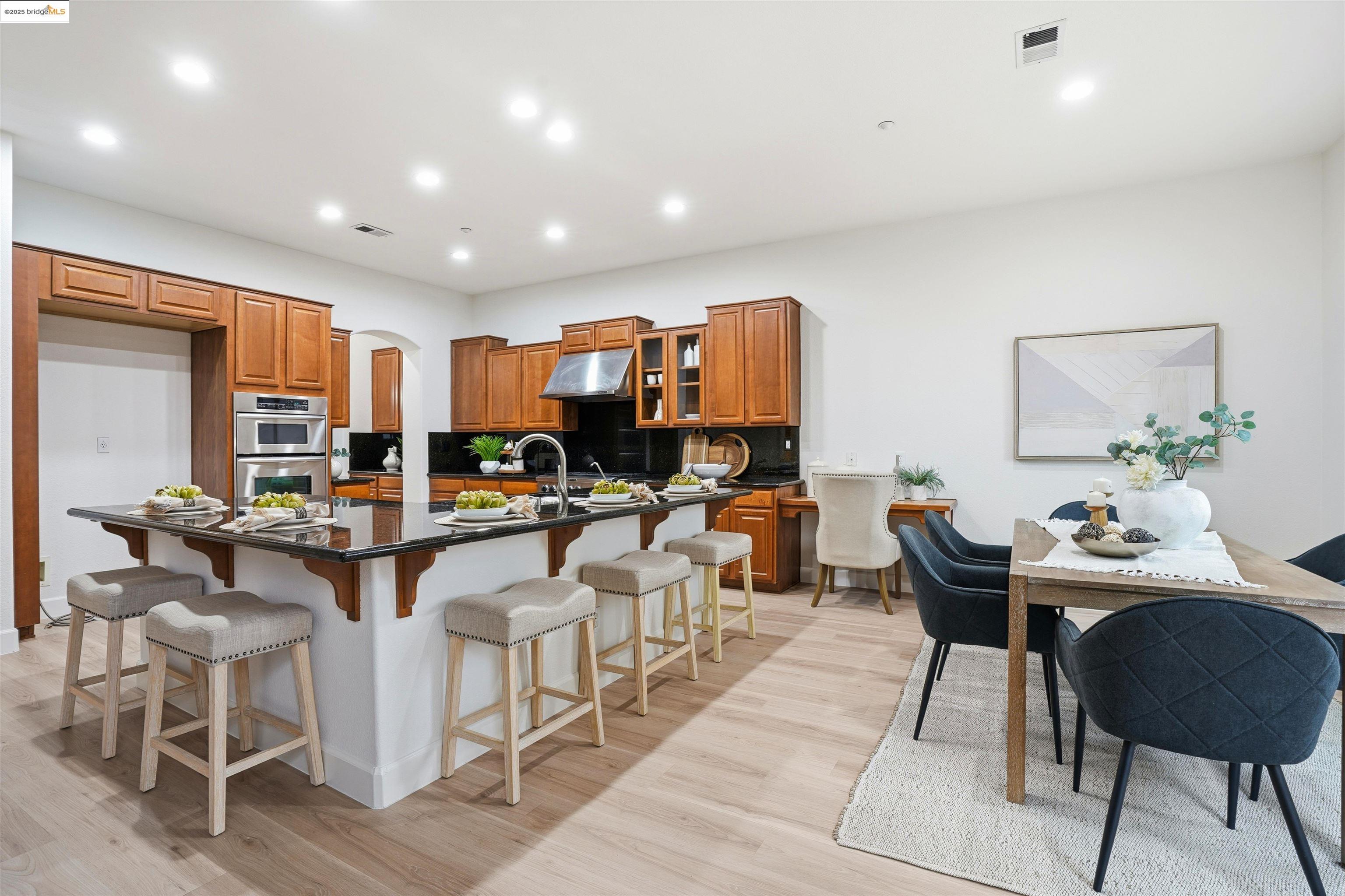 Detail Gallery Image 9 of 44 For 2910 Mesa Oak Ct, Brentwood,  CA 94513 - 5 Beds | 3 Baths