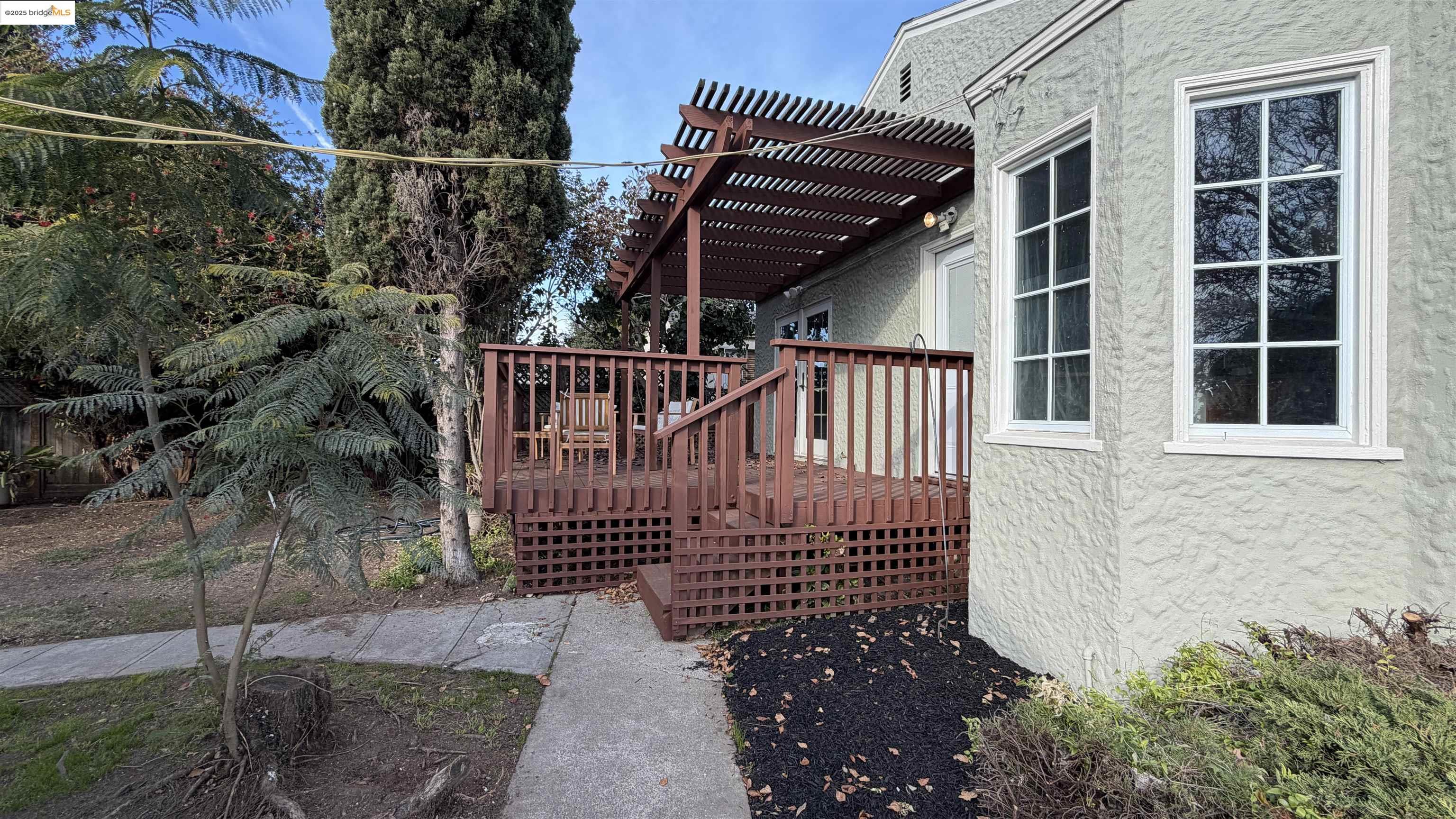 Detail Gallery Image 12 of 38 For 869 Lassen St, Richmond,  CA 94805 - 3 Beds | 2 Baths