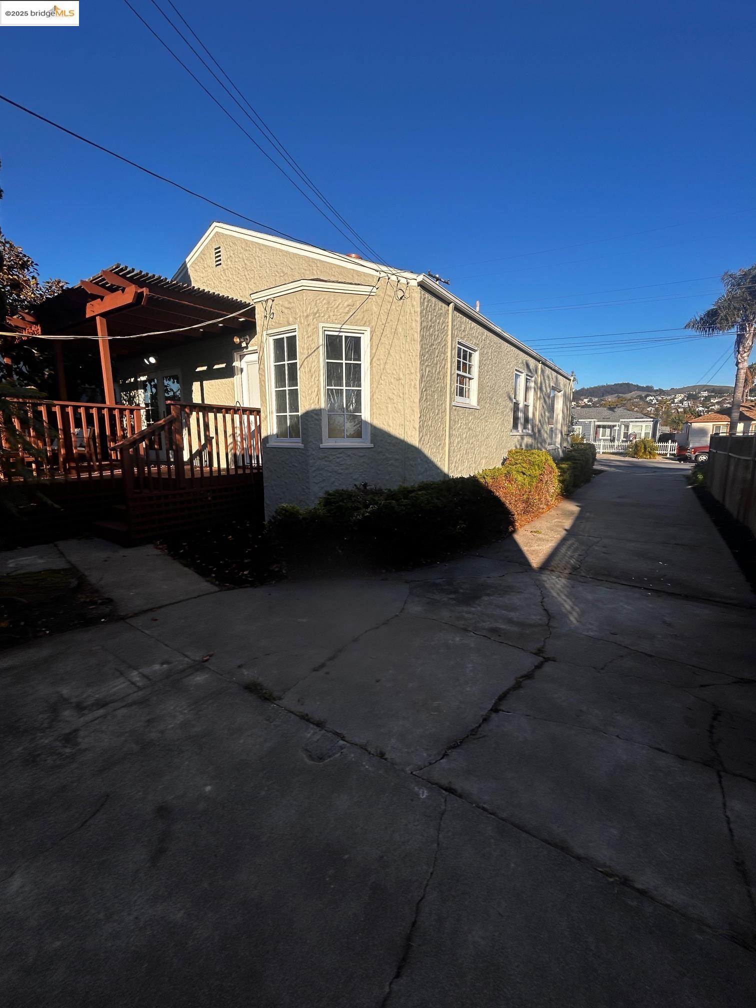 Detail Gallery Image 15 of 35 For 869 Lassen St, Richmond,  CA 94805 - 3 Beds | 2 Baths