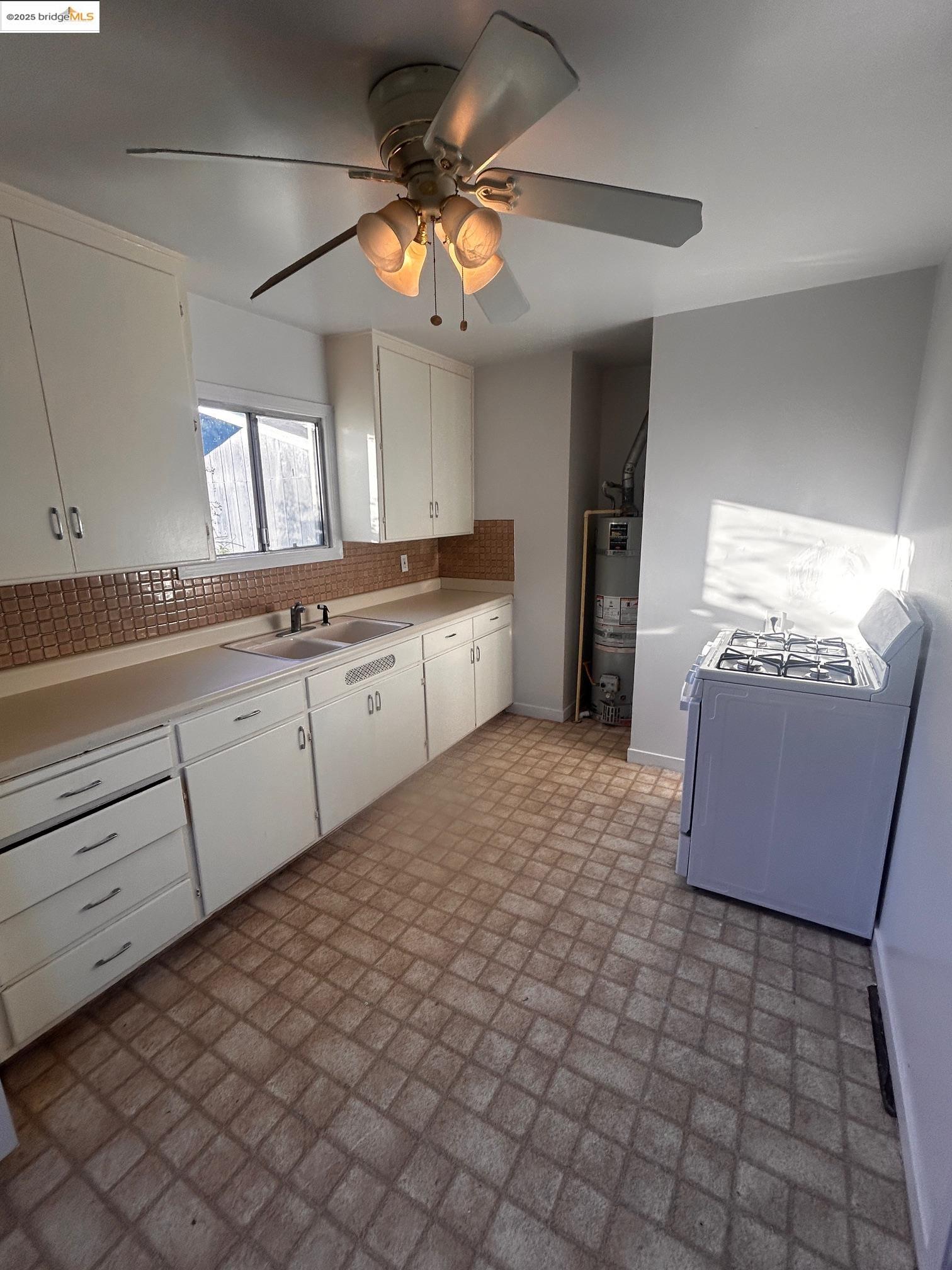 Detail Gallery Image 20 of 38 For 869 Lassen St, Richmond,  CA 94805 - 3 Beds | 2 Baths