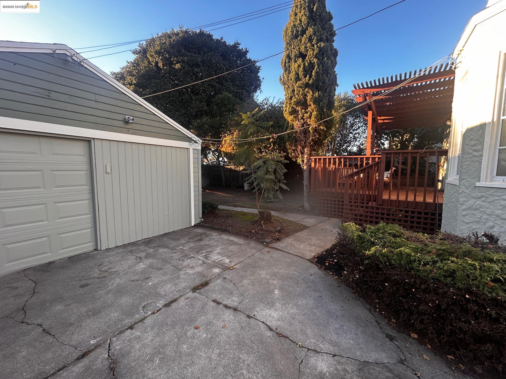 Detail Gallery Image 29 of 35 For 869 Lassen St, Richmond,  CA 94805 - 3 Beds | 2 Baths