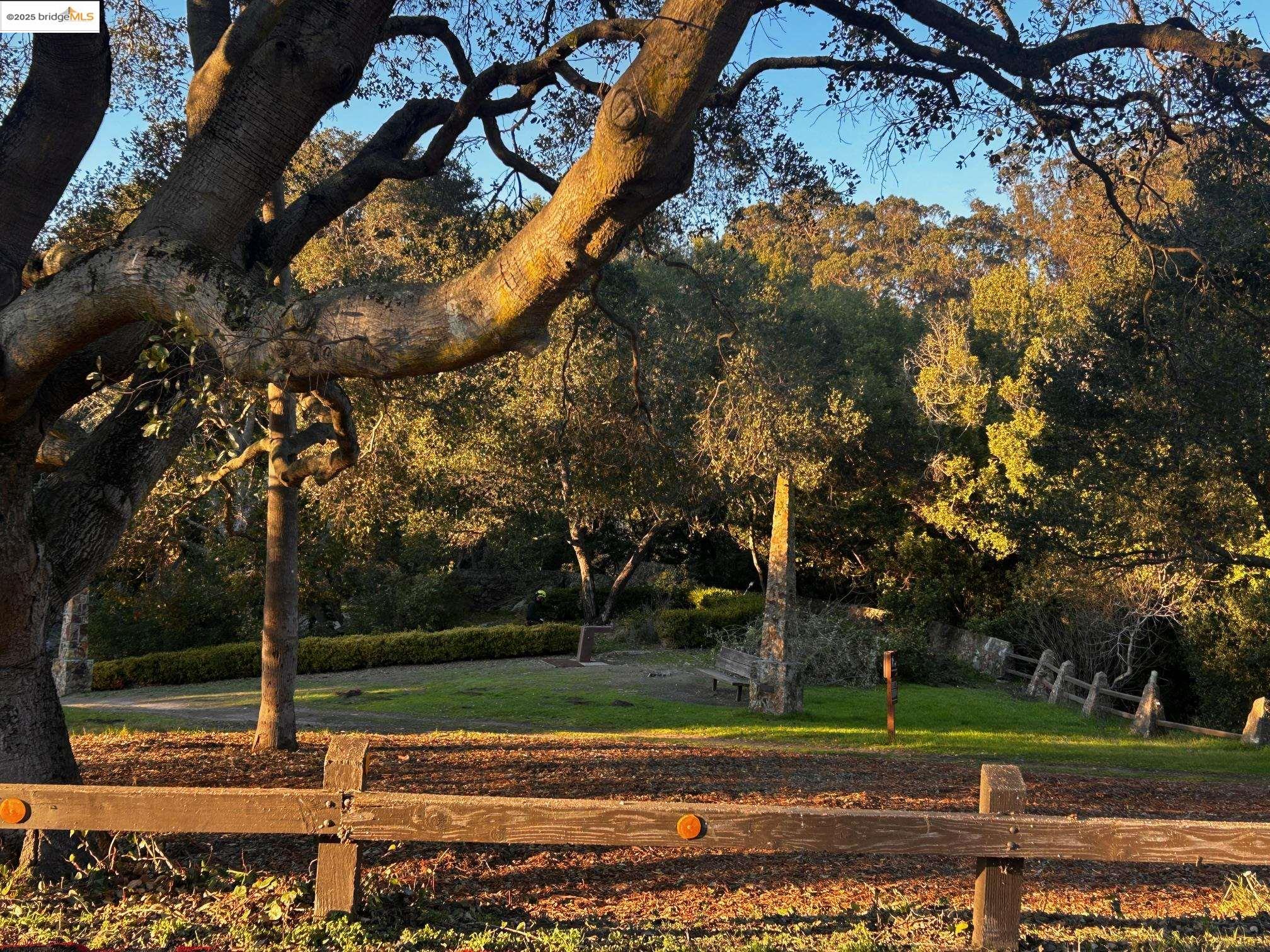 Detail Gallery Image 36 of 38 For 869 Lassen St, Richmond,  CA 94805 - 3 Beds | 2 Baths