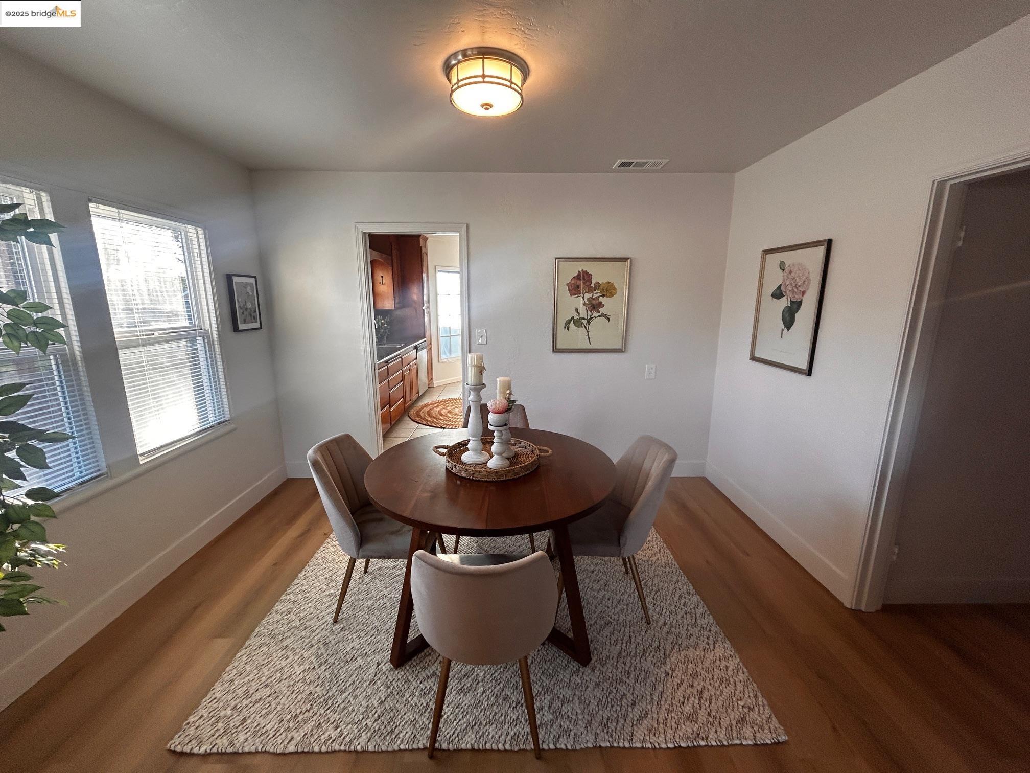 Detail Gallery Image 5 of 35 For 869 Lassen St, Richmond,  CA 94805 - 3 Beds | 2 Baths