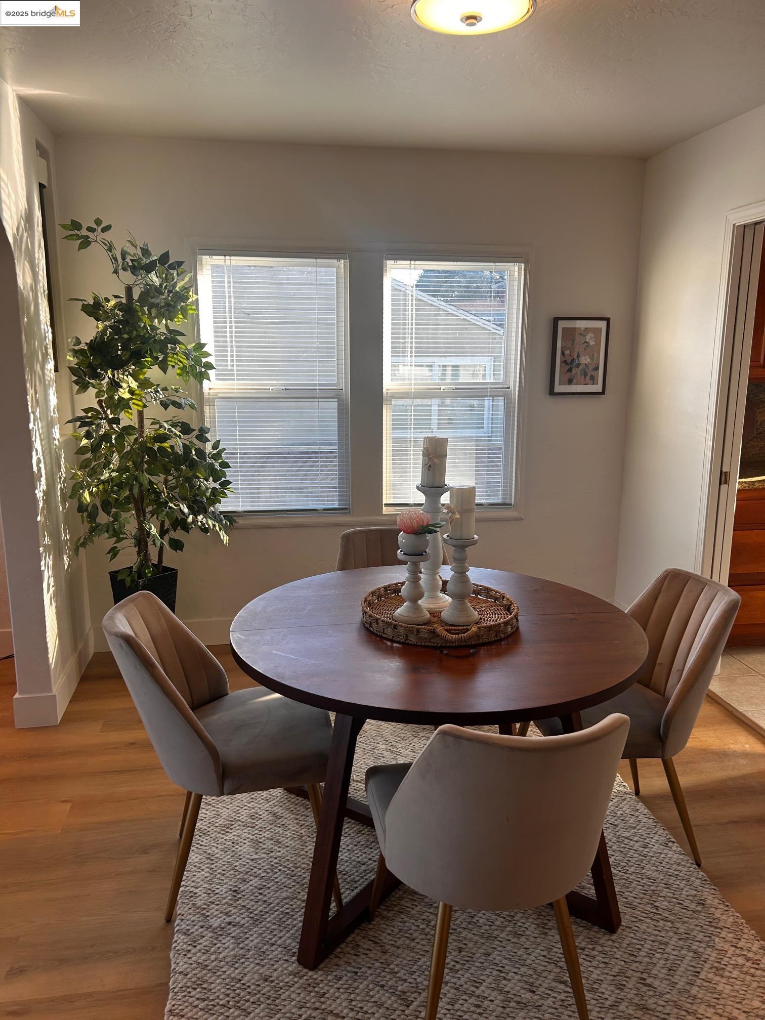 Detail Gallery Image 6 of 35 For 869 Lassen St, Richmond,  CA 94805 - 3 Beds | 2 Baths