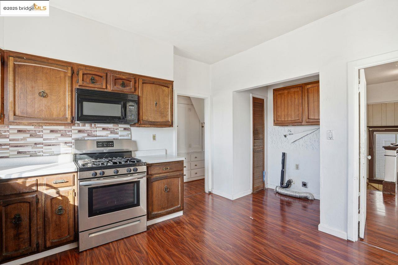 Detail Gallery Image 20 of 57 For 1068 Aileen St, Oakland,  CA 94608 - – Beds | – Baths