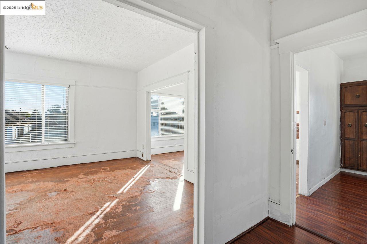 Detail Gallery Image 27 of 57 For 1068 Aileen St, Oakland,  CA 94608 - – Beds | – Baths