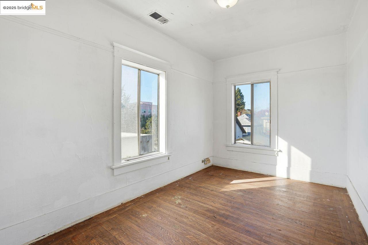 Detail Gallery Image 33 of 57 For 1068 Aileen St, Oakland,  CA 94608 - – Beds | – Baths