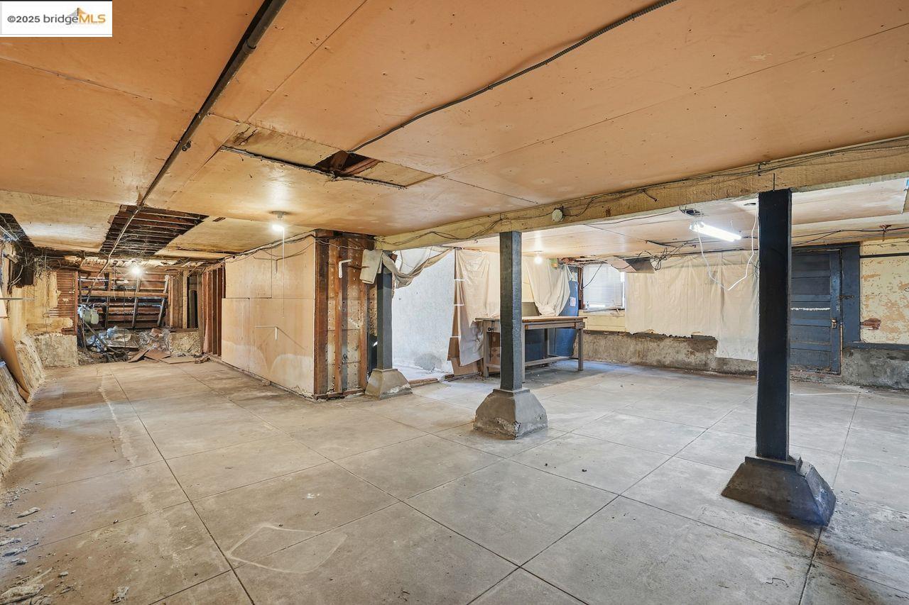 Detail Gallery Image 47 of 57 For 1068 Aileen St, Oakland,  CA 94608 - – Beds | – Baths