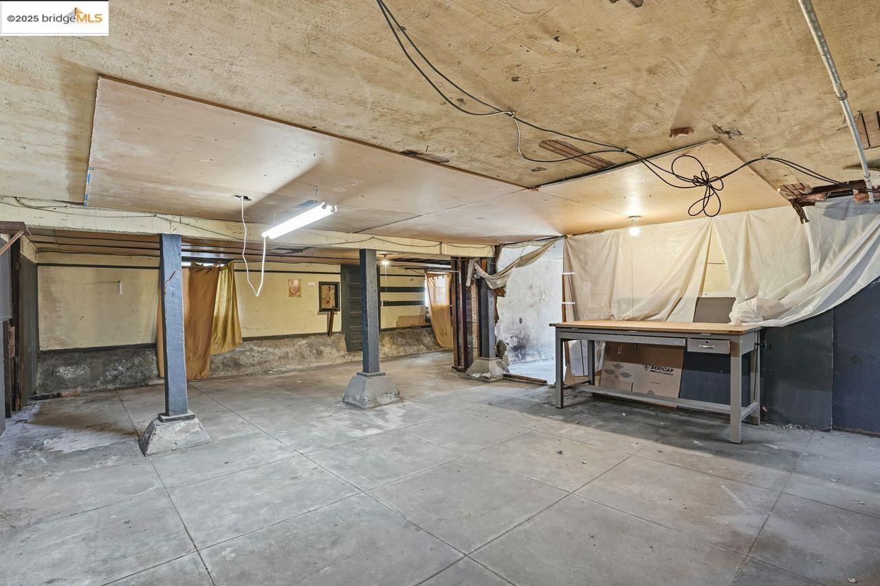 Detail Gallery Image 48 of 57 For 1068 Aileen St, Oakland,  CA 94608 - – Beds | – Baths