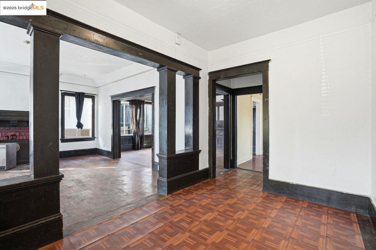 Detail Gallery Image 10 of 57 For 1068 Aileen St, Oakland,  CA 94608 - – Beds | – Baths