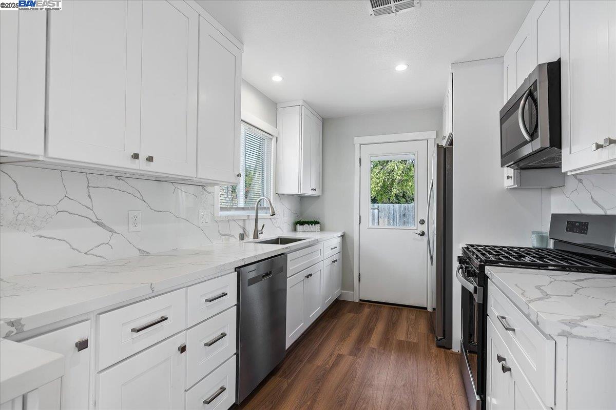 Detail Gallery Image 11 of 25 For 1154 Tilson Dr, Concord,  CA 94520-4215 - 3 Beds | 1 Baths