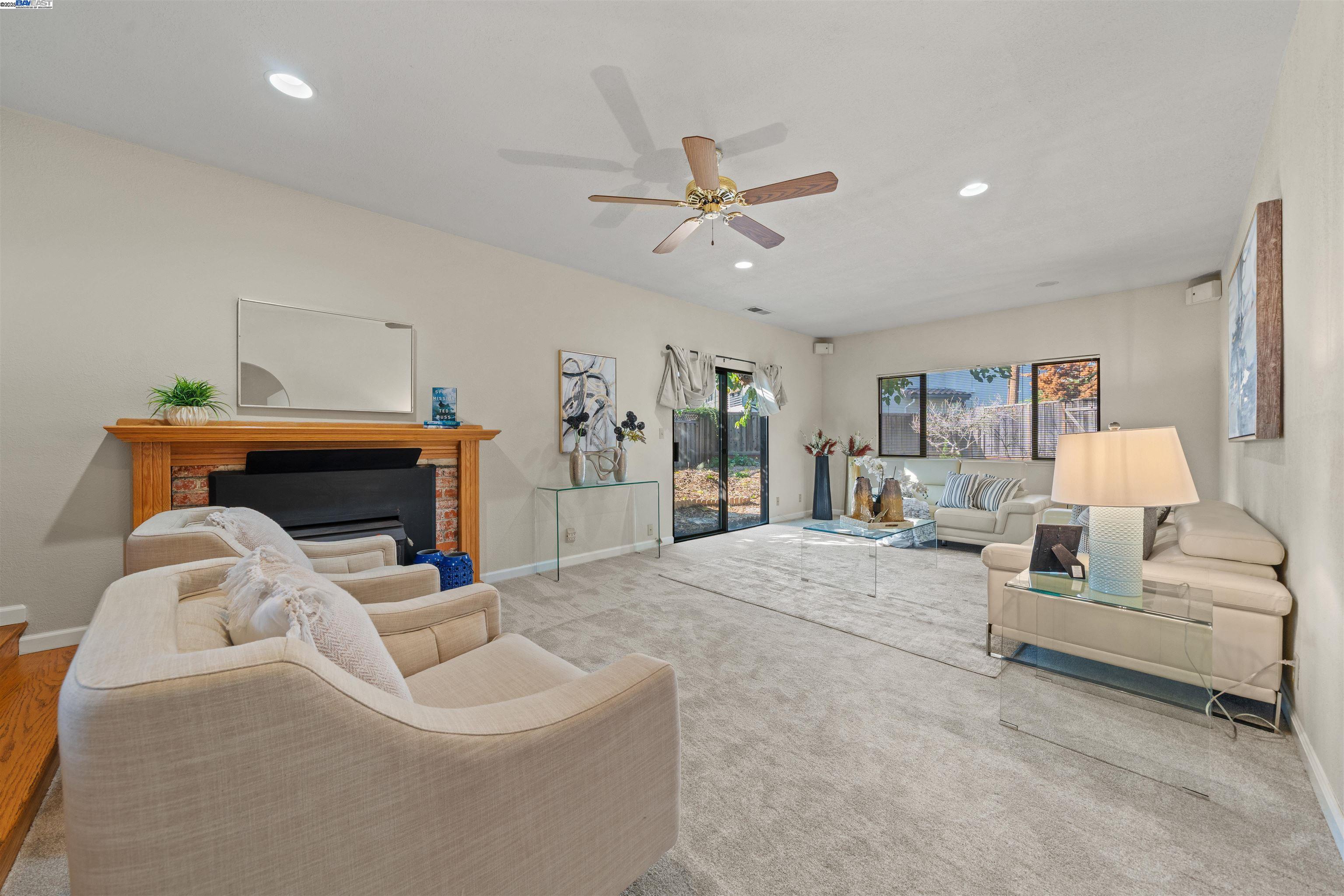 Detail Gallery Image 12 of 48 For 3393 Sutton Loop, Fremont,  CA 94536 - 4 Beds | 3 Baths