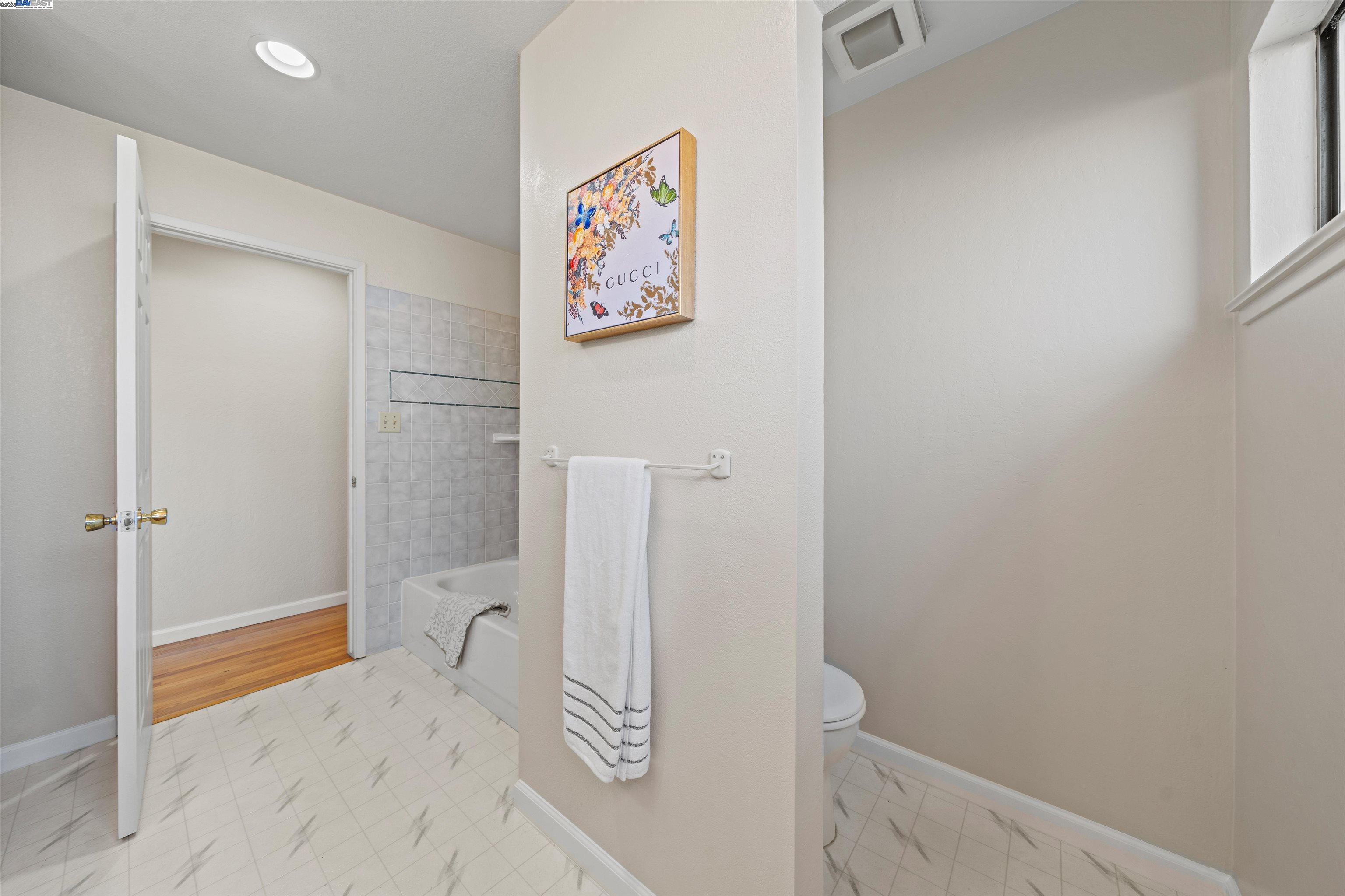 Detail Gallery Image 22 of 48 For 3393 Sutton Loop, Fremont,  CA 94536 - 4 Beds | 3 Baths