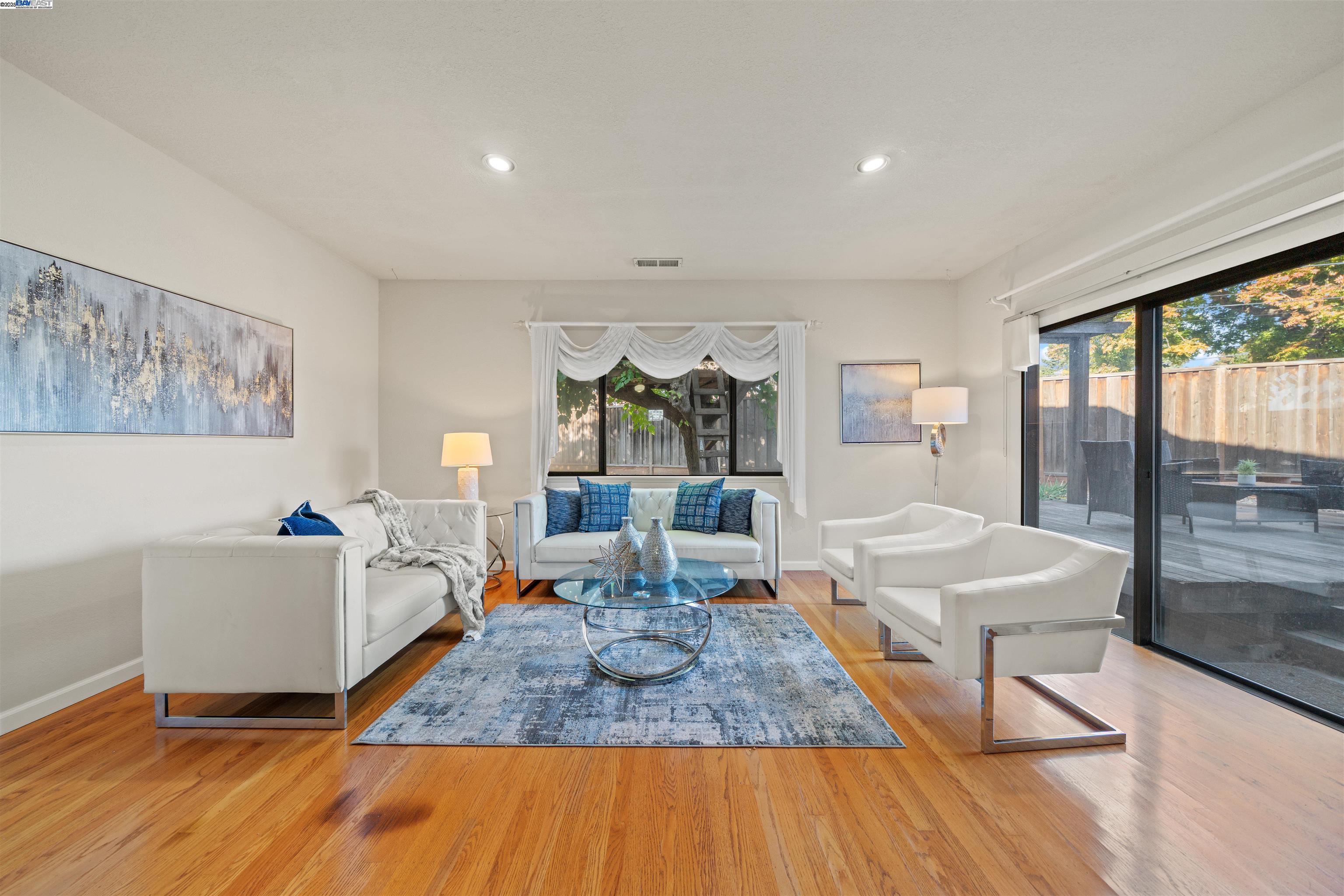 Detail Gallery Image 7 of 48 For 3393 Sutton Loop, Fremont,  CA 94536 - 4 Beds | 3 Baths